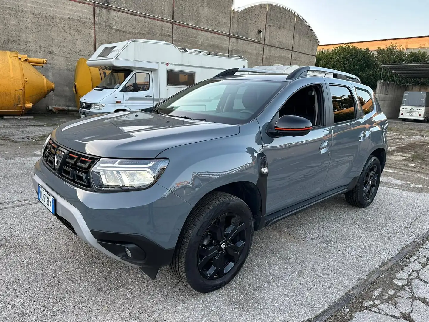 Dacia Duster Duster 1.0 TCe GPL 4x2 Extreme Grigio - 1