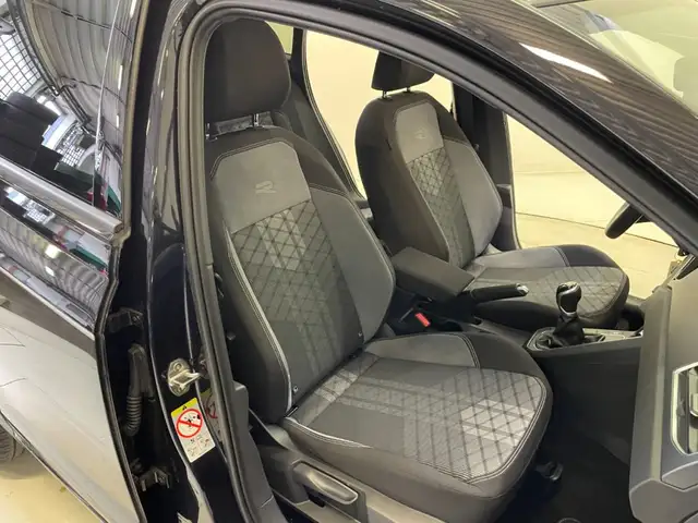 Volkswagen Taigo view 8