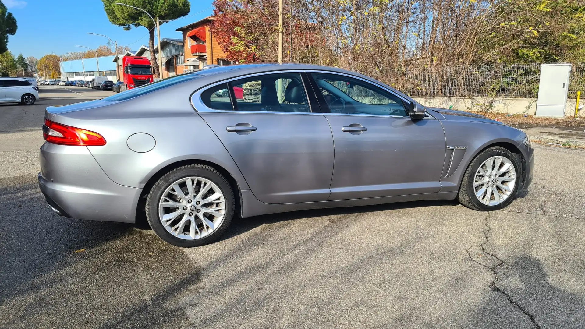 Jaguar XF 2.2 diesel 190 cv Grigio - 2