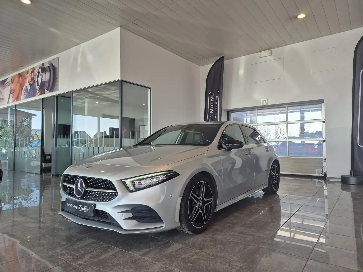 Mercedes-Benz A 220 Hathcback AMG Line | Dodehoekassistent | Smartphon Argent - 2