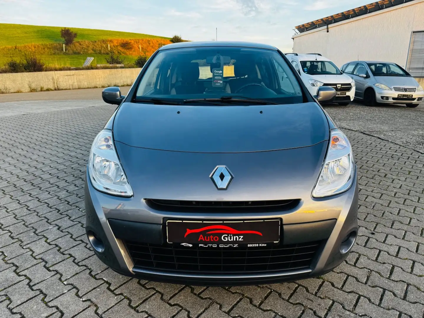 Renault Clio III 1.5 dCi Expression Gris - 2