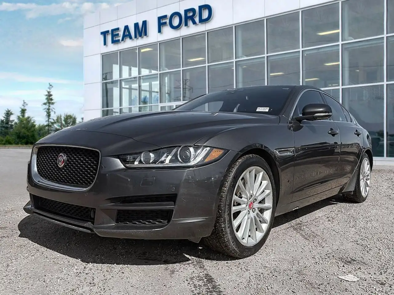 2018 Jaguar XE