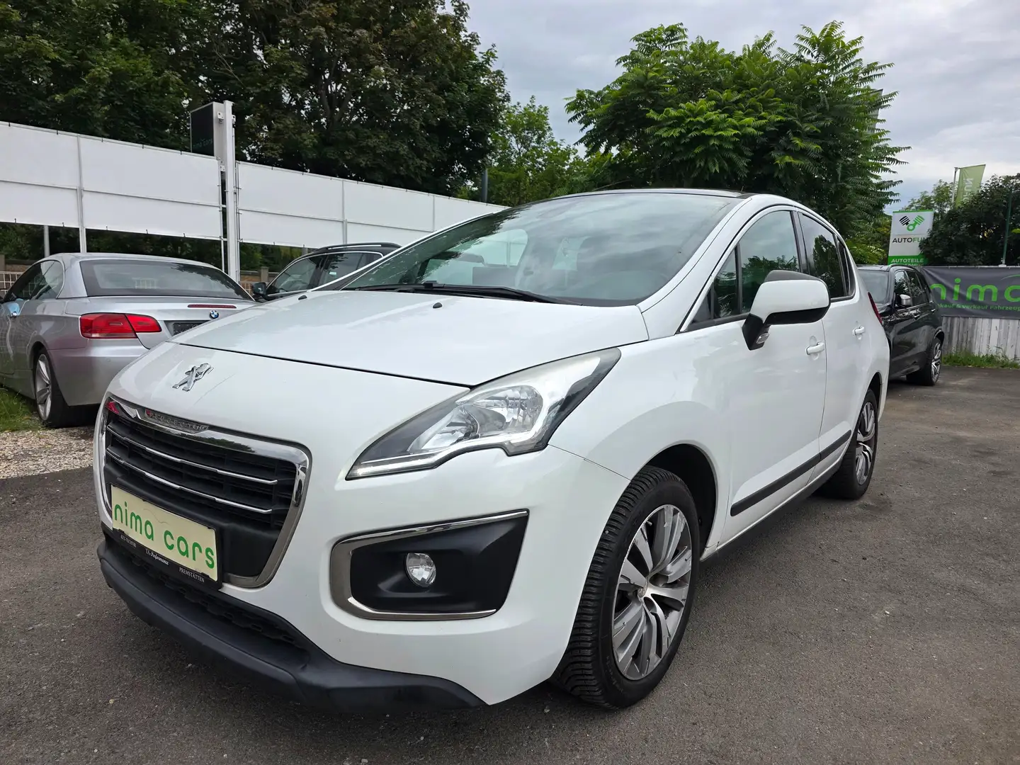 Peugeot 3008 1,6 BlueHDi Active/Lucky Car Pickerl/Panoramadach Weiß - 1