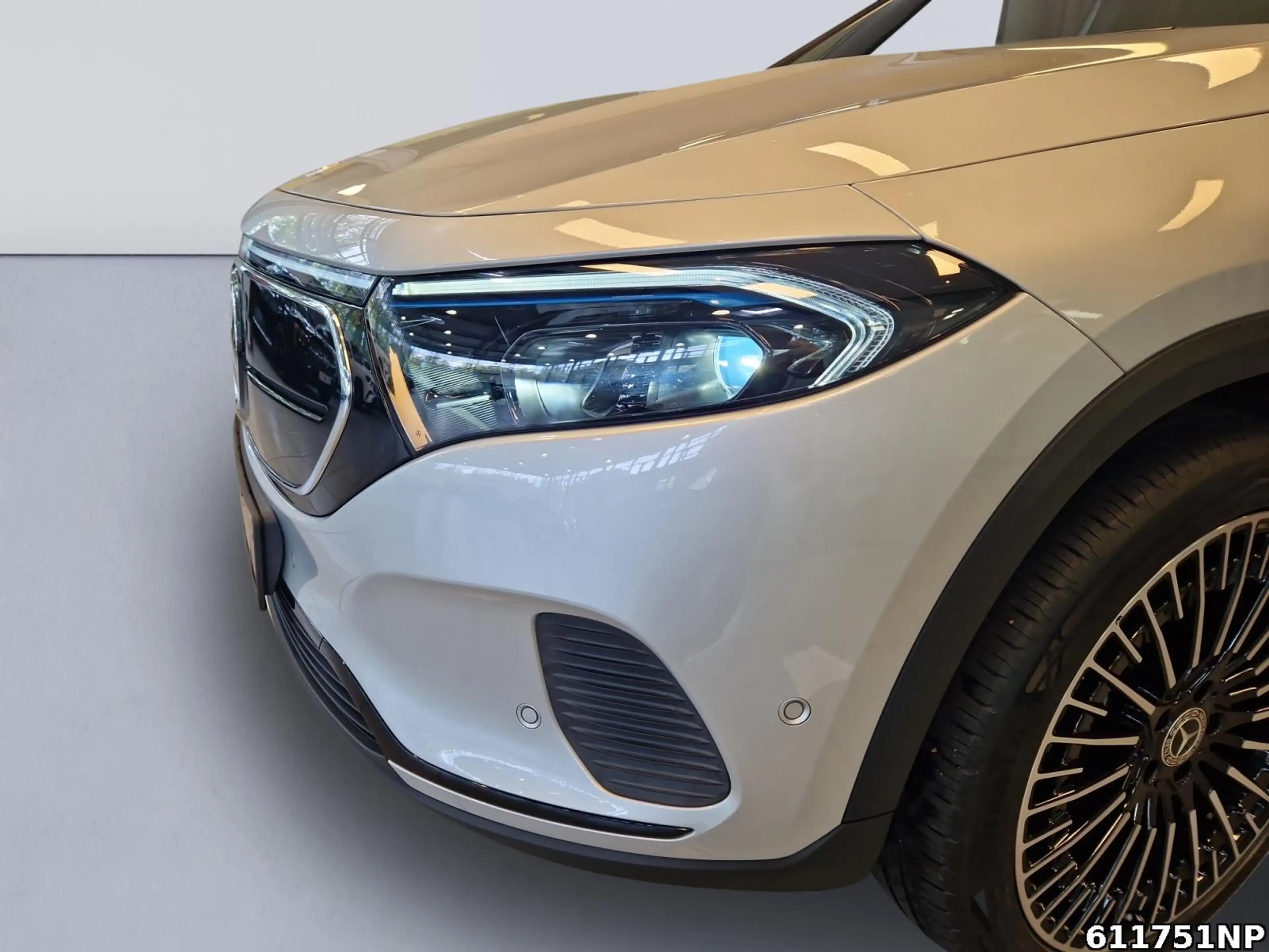 Mercedes-Benz EQA 350 4matic Progressive HUD 360° Memory Distr — photo 14