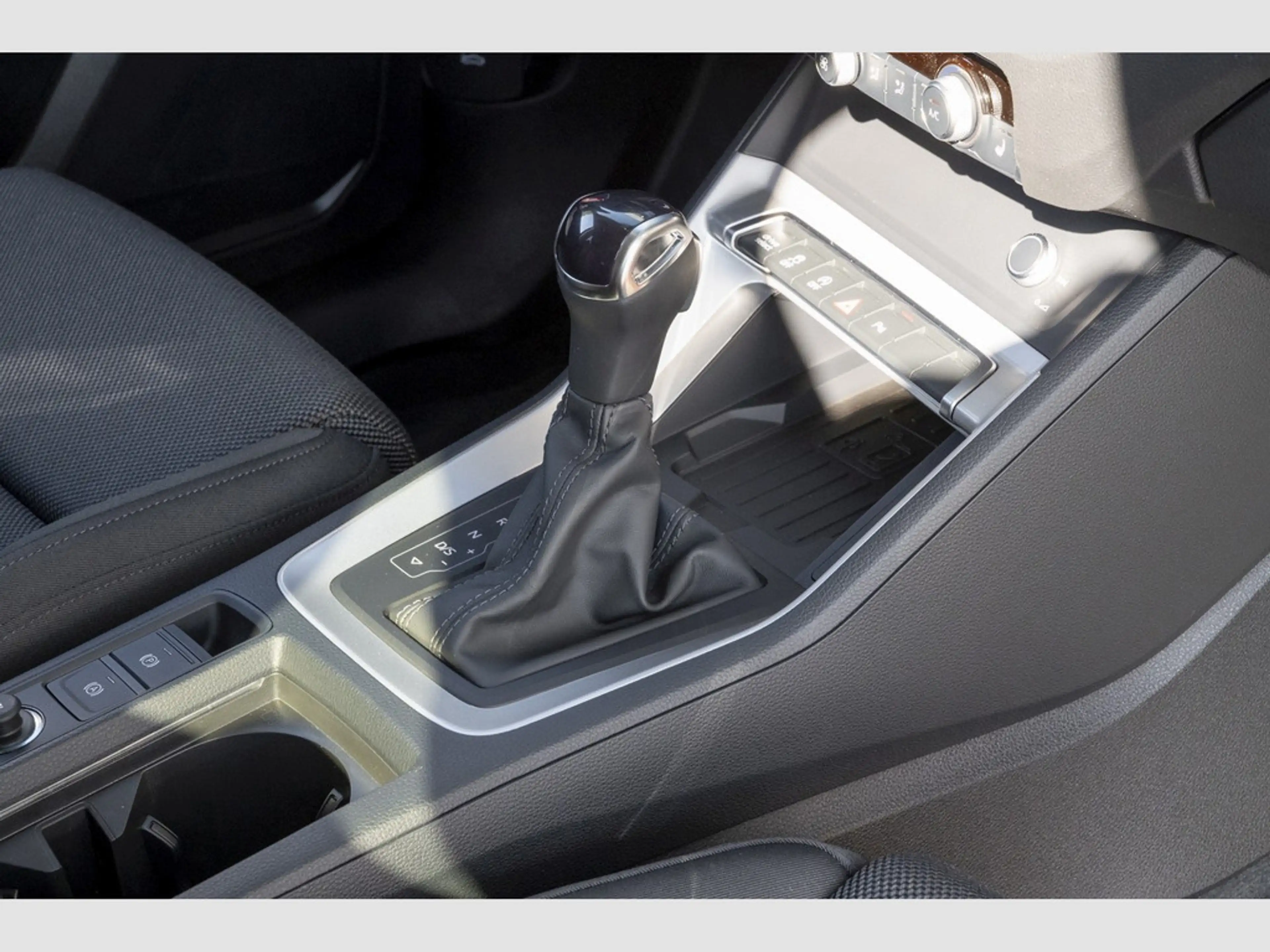 Audi Q3 Sportback 35 TFSI S line 'AHK|Navi+|PDC+ 35 TFSI S line — photo 9