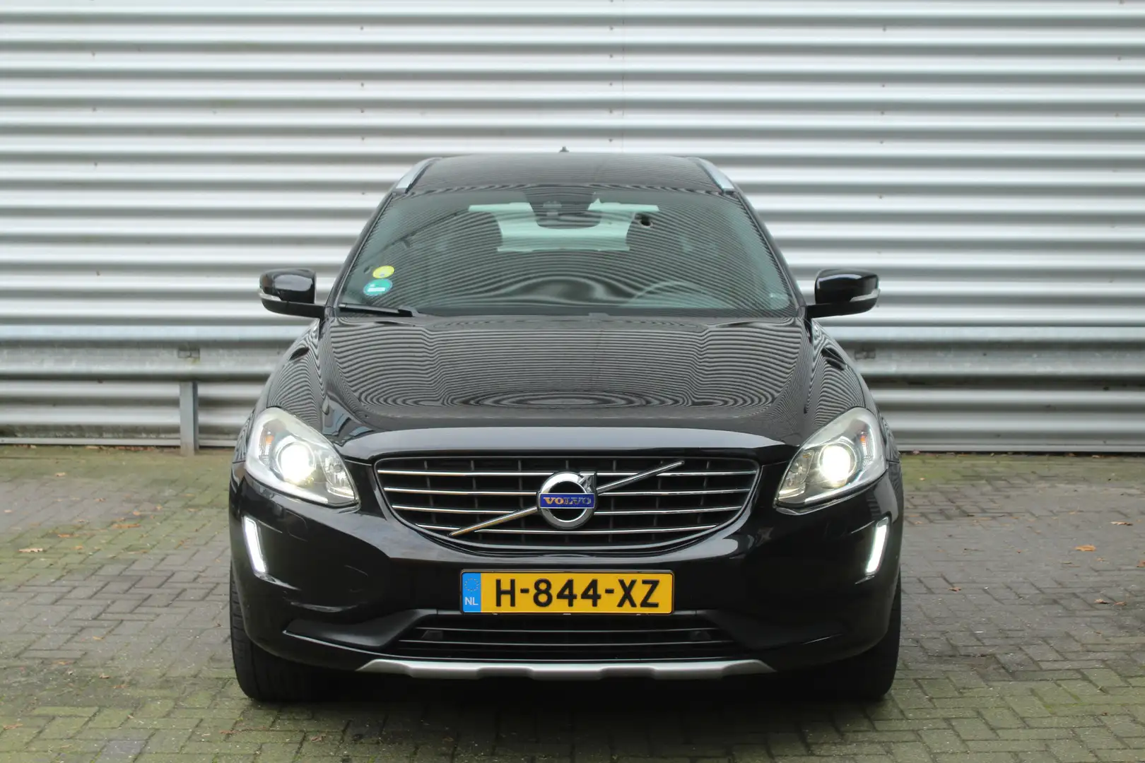 Volvo XC60 2.0 D4 191pk FWD Polar+ Automaat BTW 125.502km!! C Noir - 2