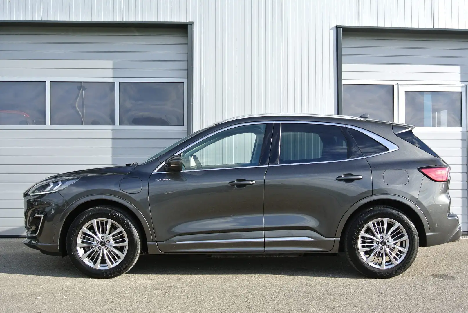 Ford Kuga 2,5 Duratec PHEV Vignale Aut. * LEDER * AHK *NAVI Grau - 2