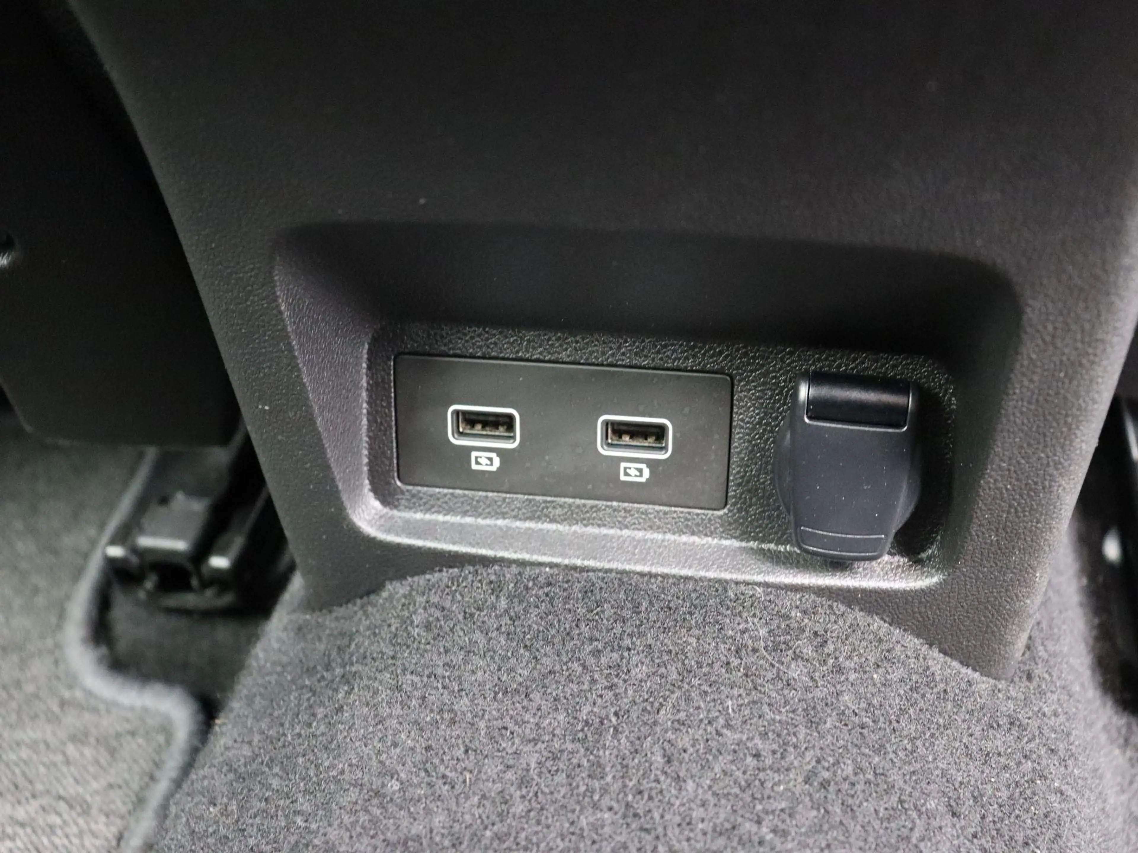 Renault Kadjar TCe 160pk Intens | Automaat | Navigatie | Trekhaak — photo 4