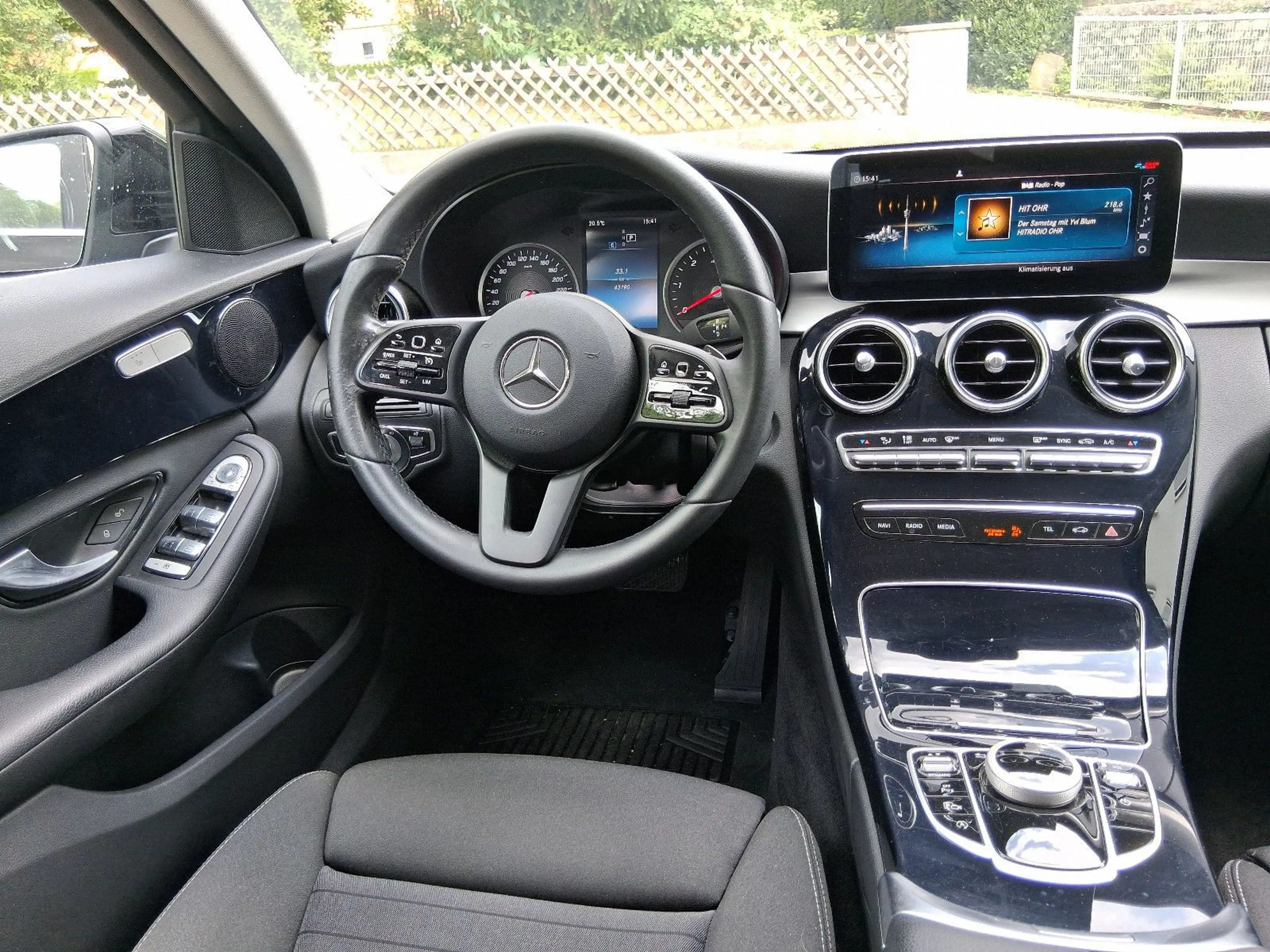 Mercedes-Benz C 220 d T Modell mit AVANTGARDE Motorhaube — photo 7