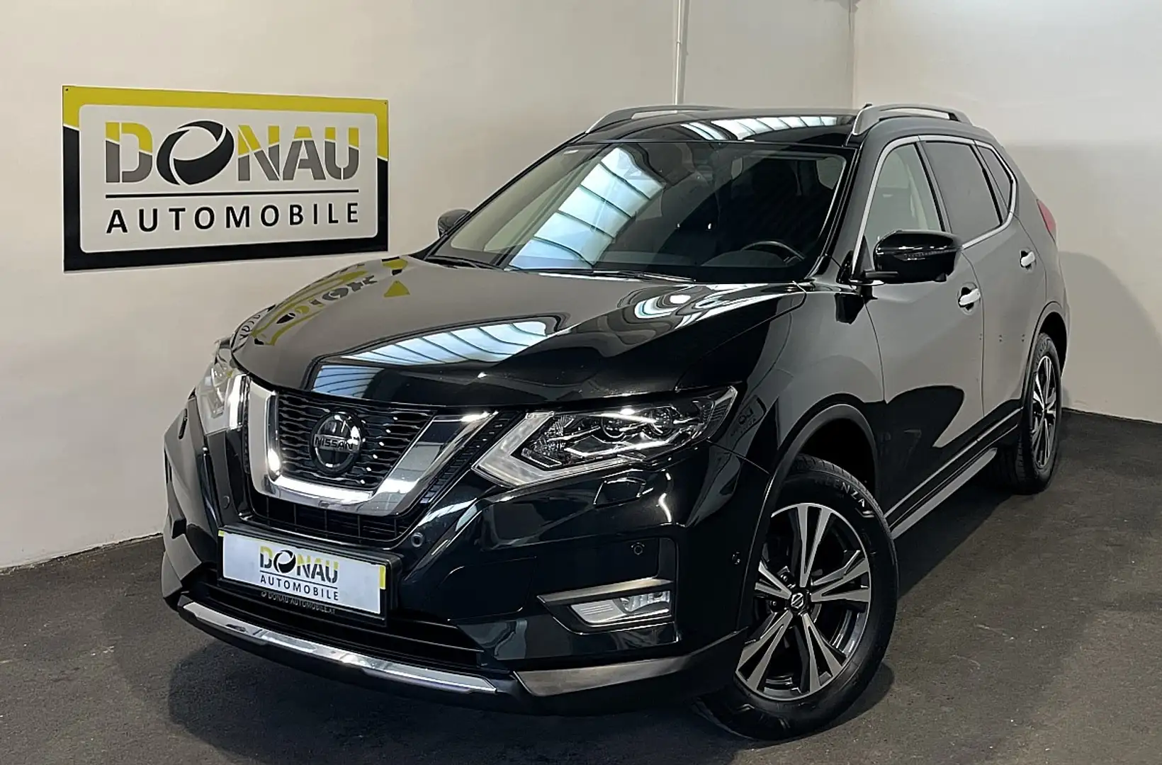 Nissan X-Trail X-TRAIL 1,3 DIG-T N-Connecta Aut. * 55.000km * Schwarz - 1