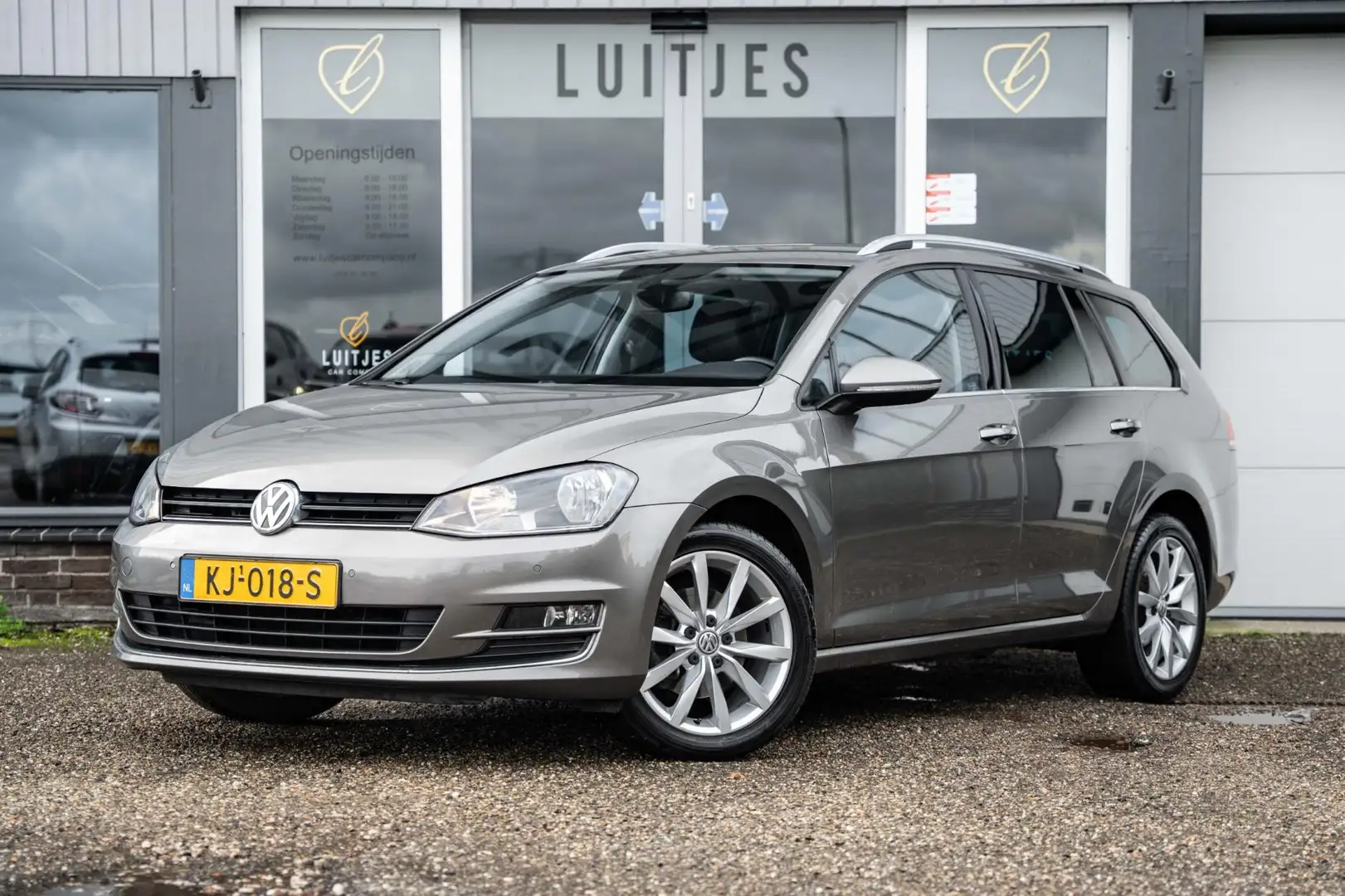 Volkswagen Golf Variant 1.6 TDI DSG7 Highline I Carplay I Stoelverw.&massa Grijs - 1