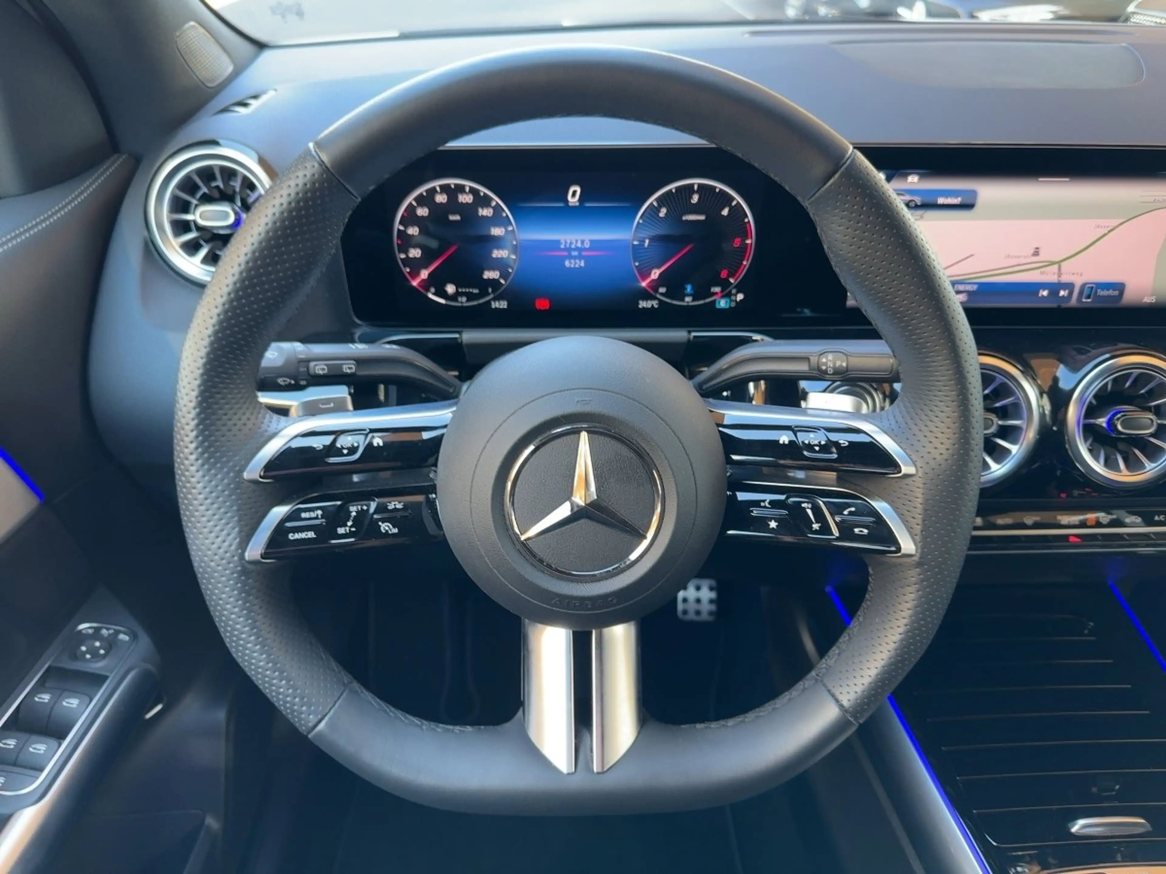 Mercedes-Benz GLA 200 d 4M AMG-Line NP:62.044 AHV Multibeam DIST — photo 11