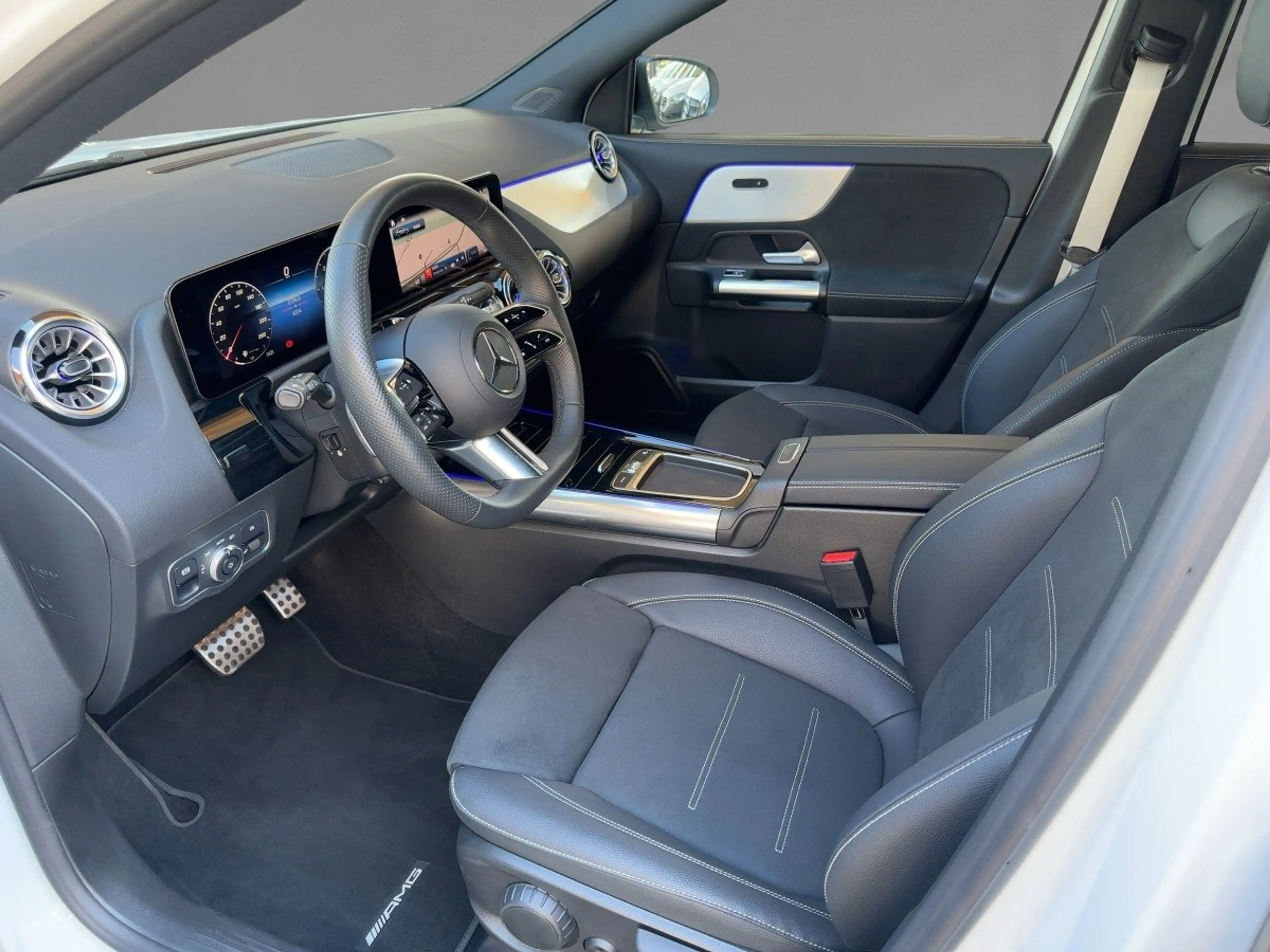 Mercedes-Benz GLA 200 d 4M AMG-Line NP:62.044 AHV Multibeam DIST — photo 8