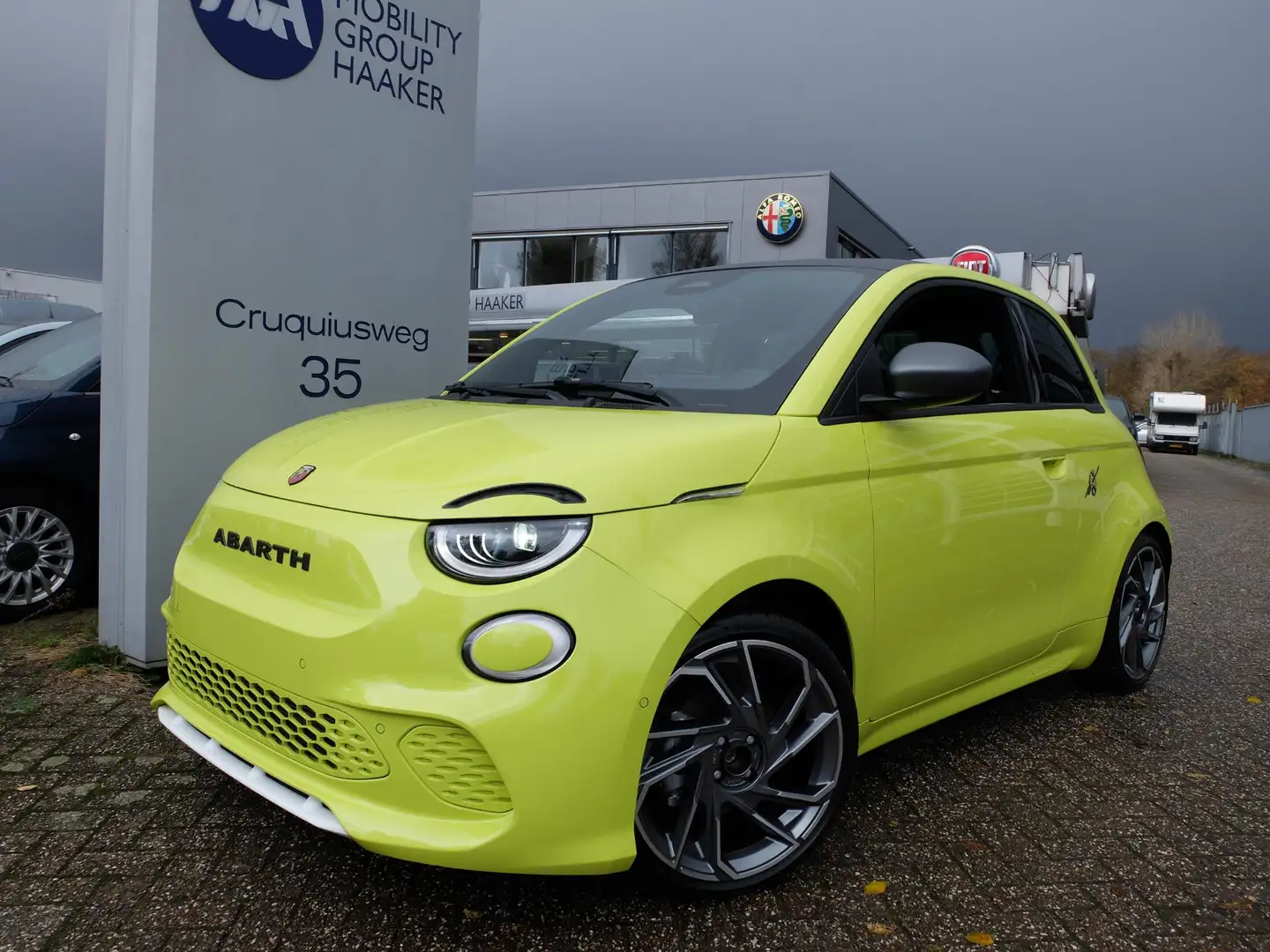 Abarth 500e Turismo Full Elektric Camera Carplay Race! - 1
