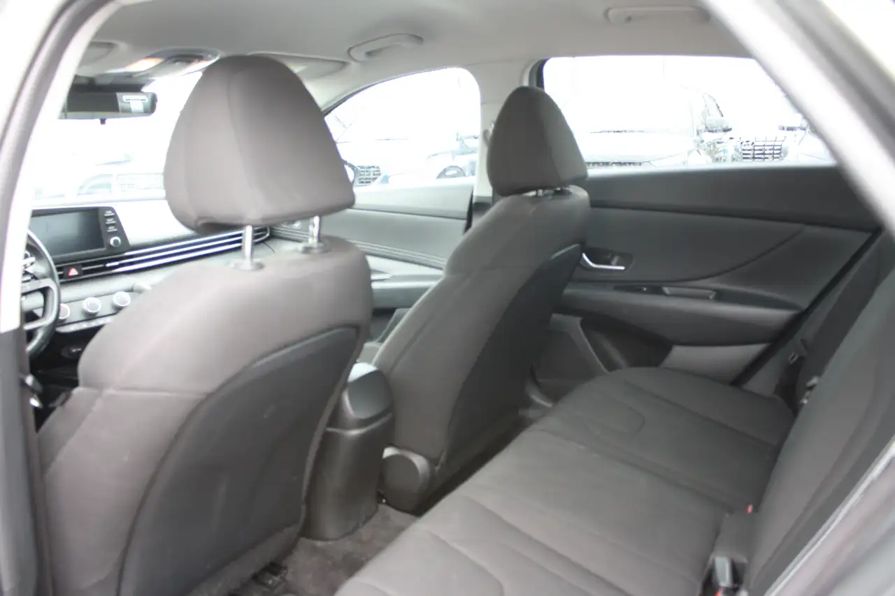 Hyundai ELANTRA снимка Hyundai ELANTRA