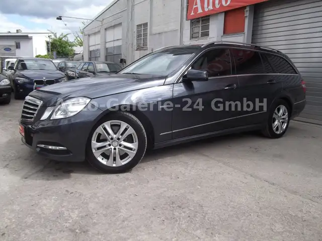 Mercedes-Benz E 250 CGI BlueEfficiency 7 Sitzer, Autom, Leder