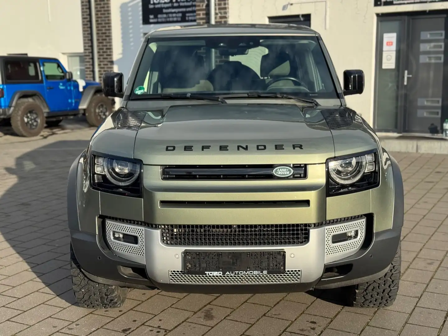 Land Rover Defender 110 HSE *PANO*NAVI*LEDER*KAMERA*1.HAND* Groen - 2