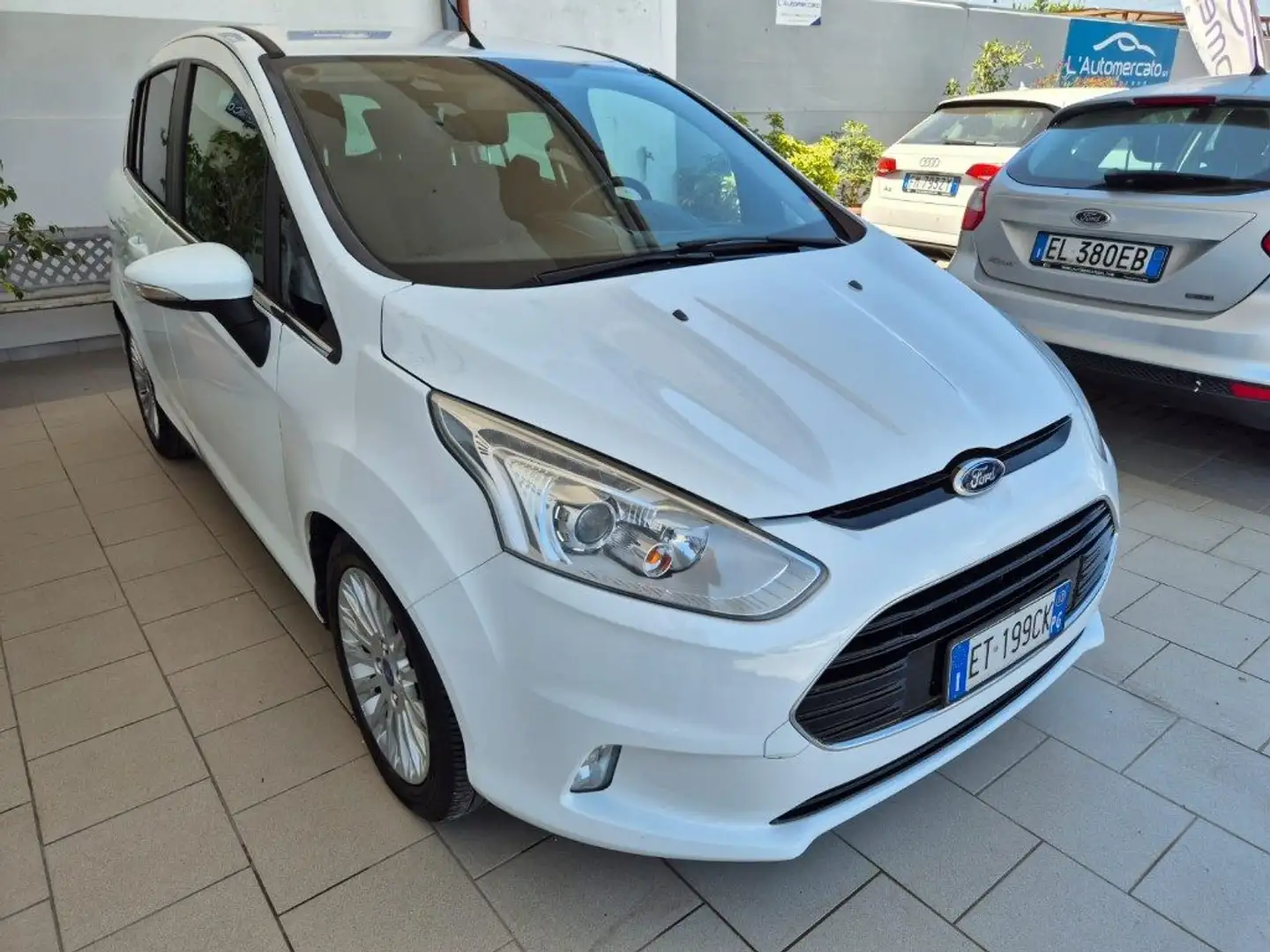 Ford B-Max 1.5 TDCi 75 CV Titanium Bianco - 2