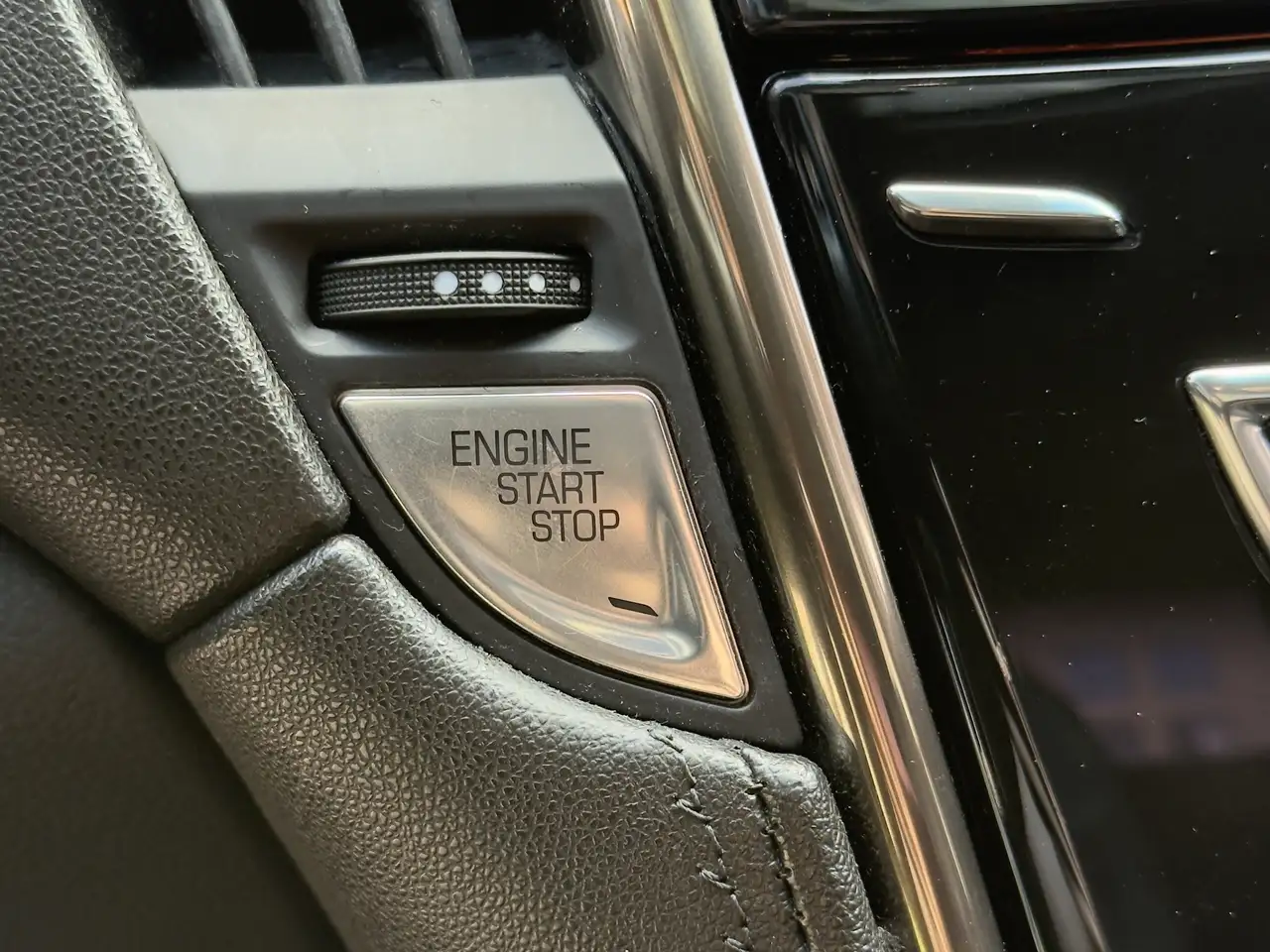 Cadillac ATS снимка Cadillac ATS
