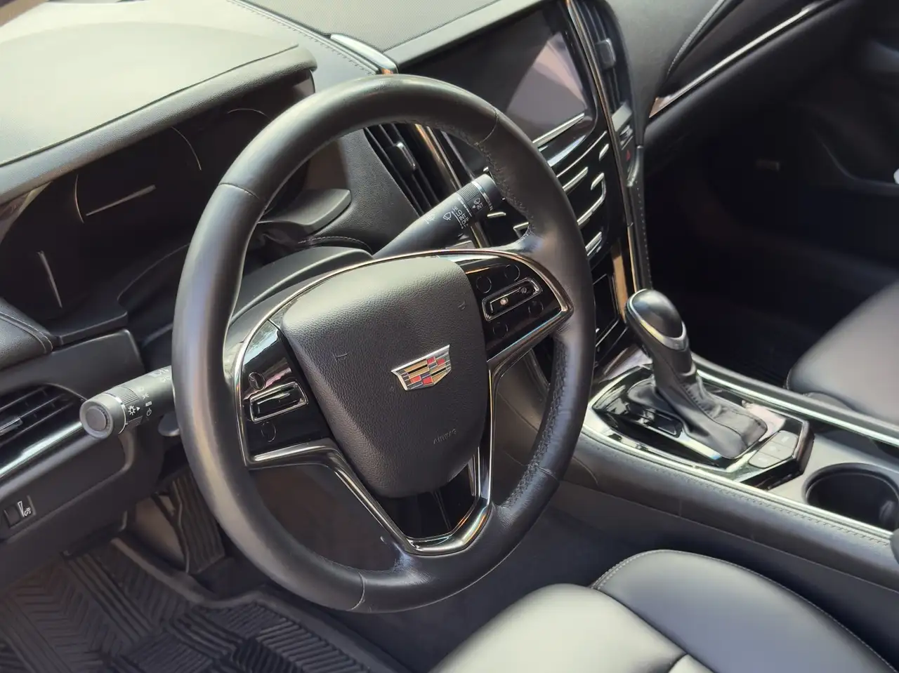 Cadillac ATS снимка Cadillac ATS