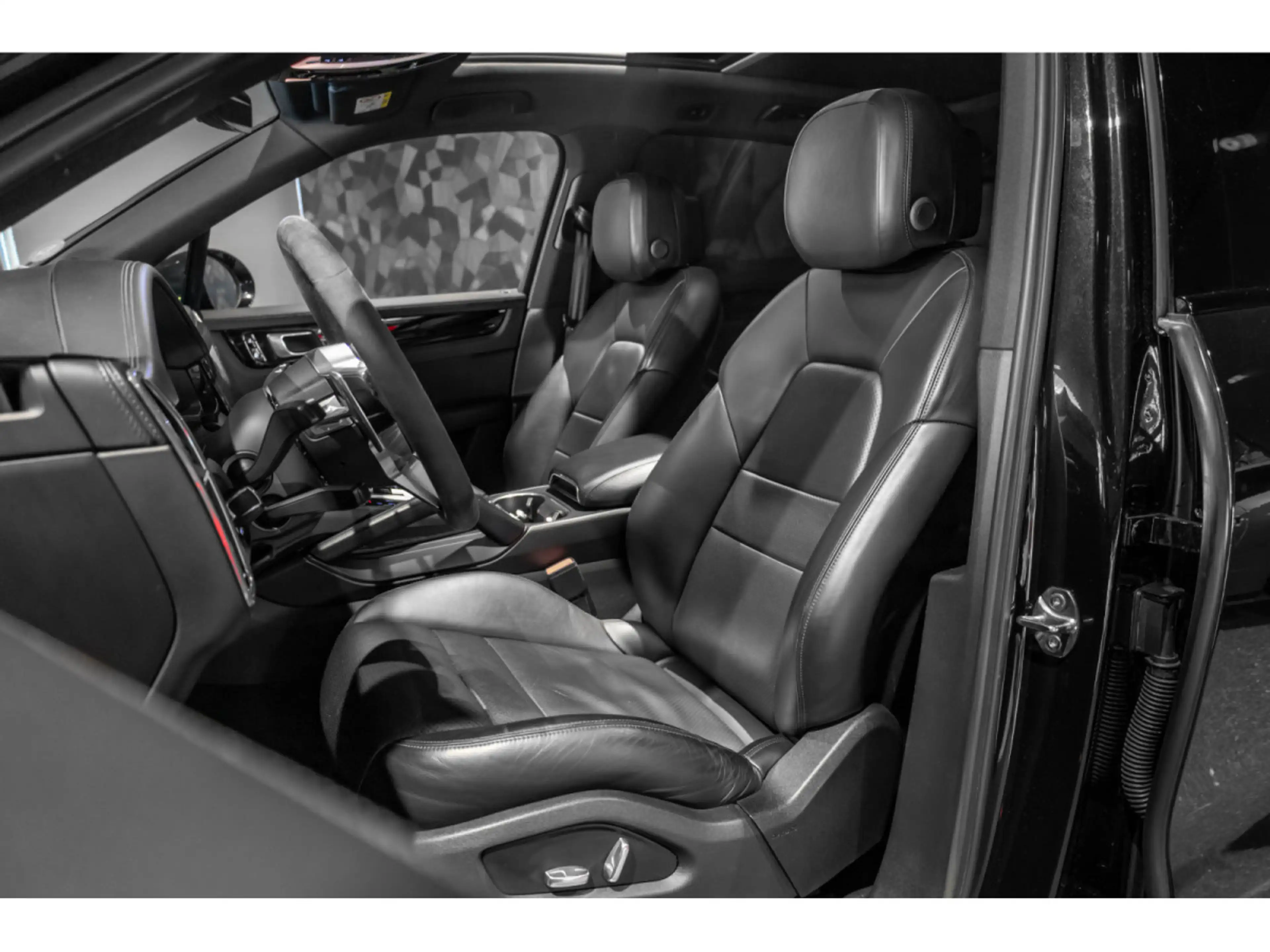 Porsche Cayenne E-Hybrid — photo 10