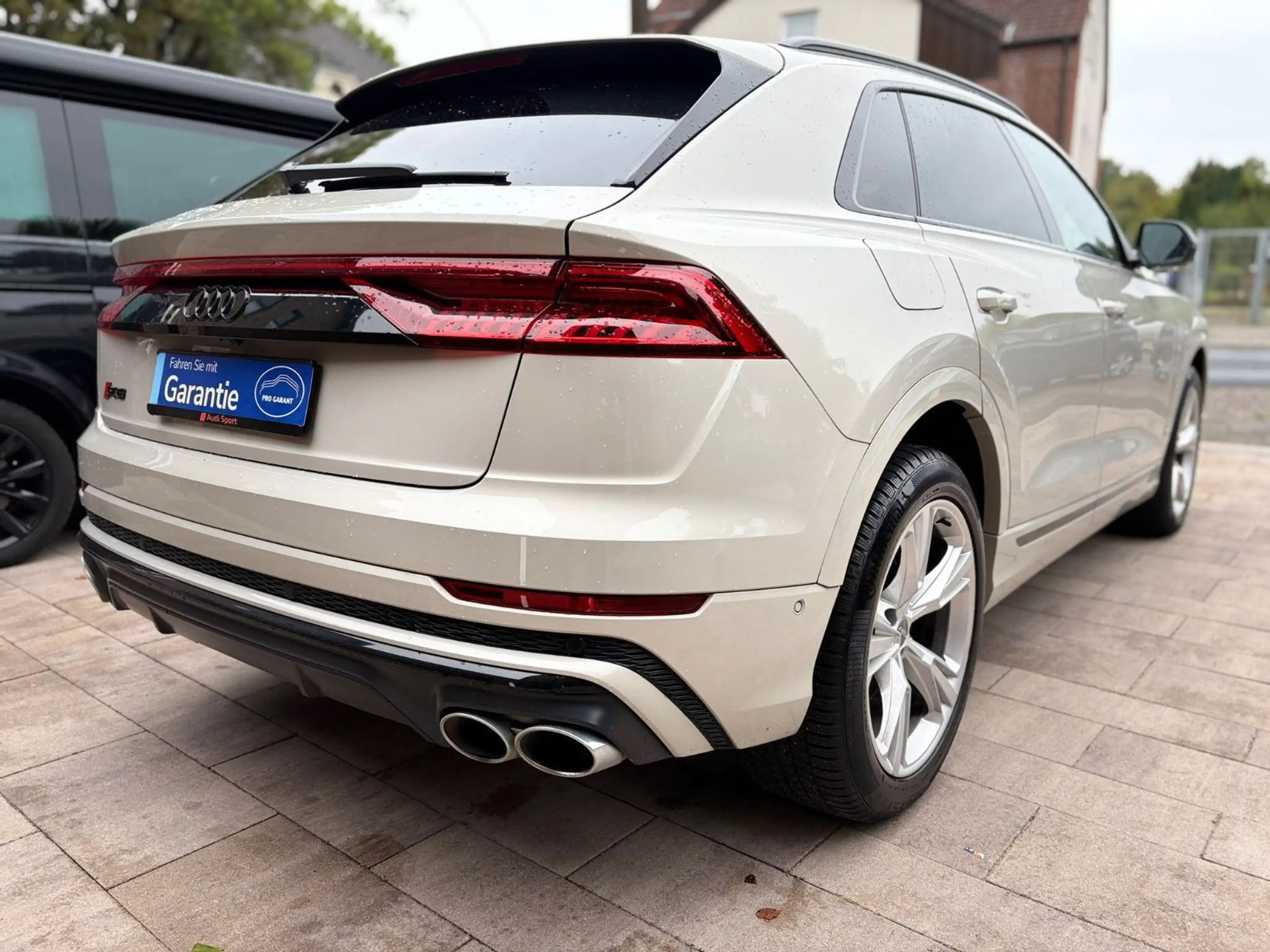 Audi SQ8 4.0 TFSI quattro — photo 8