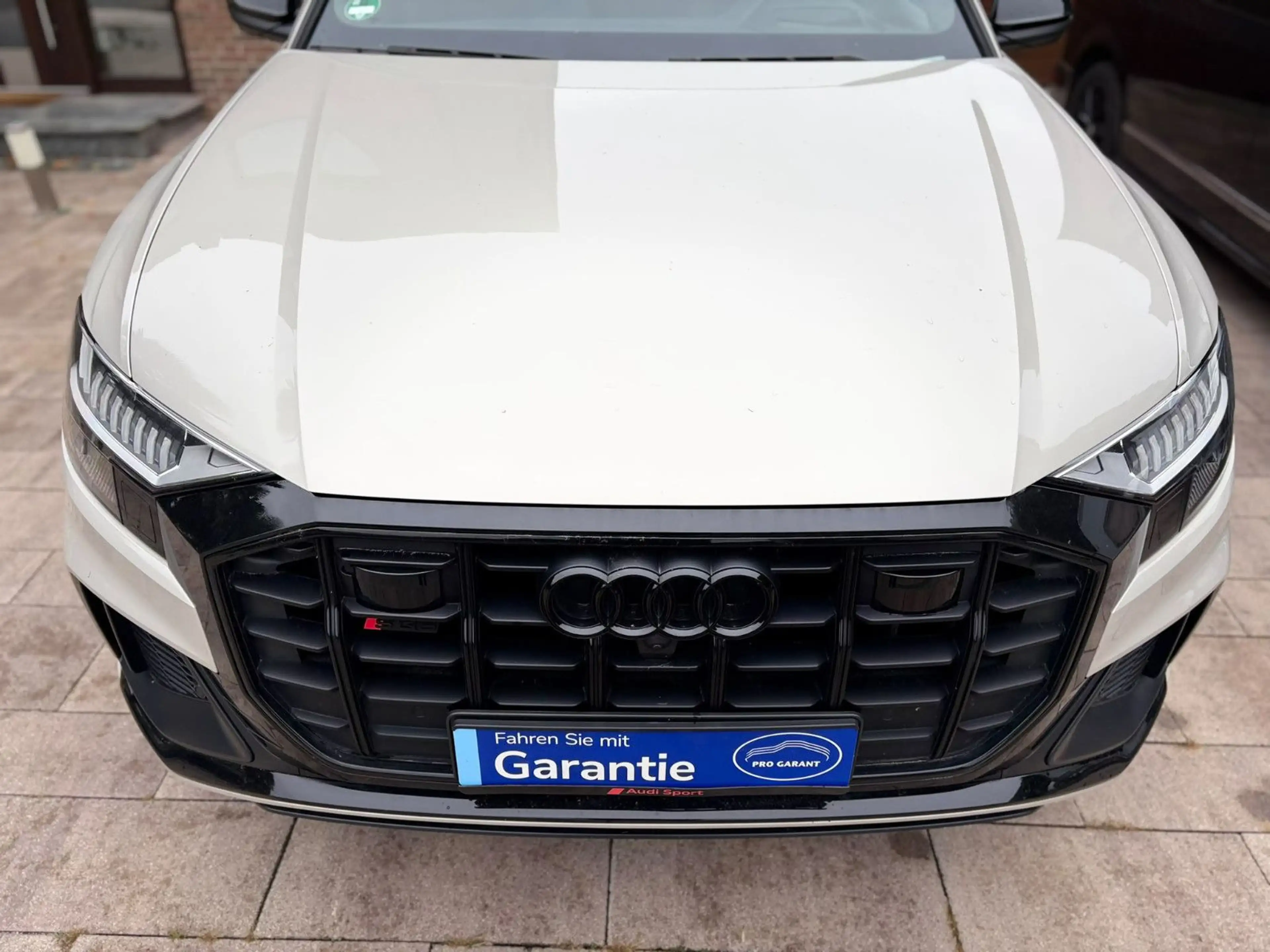 Audi SQ8 4.0 TFSI quattro — photo 4