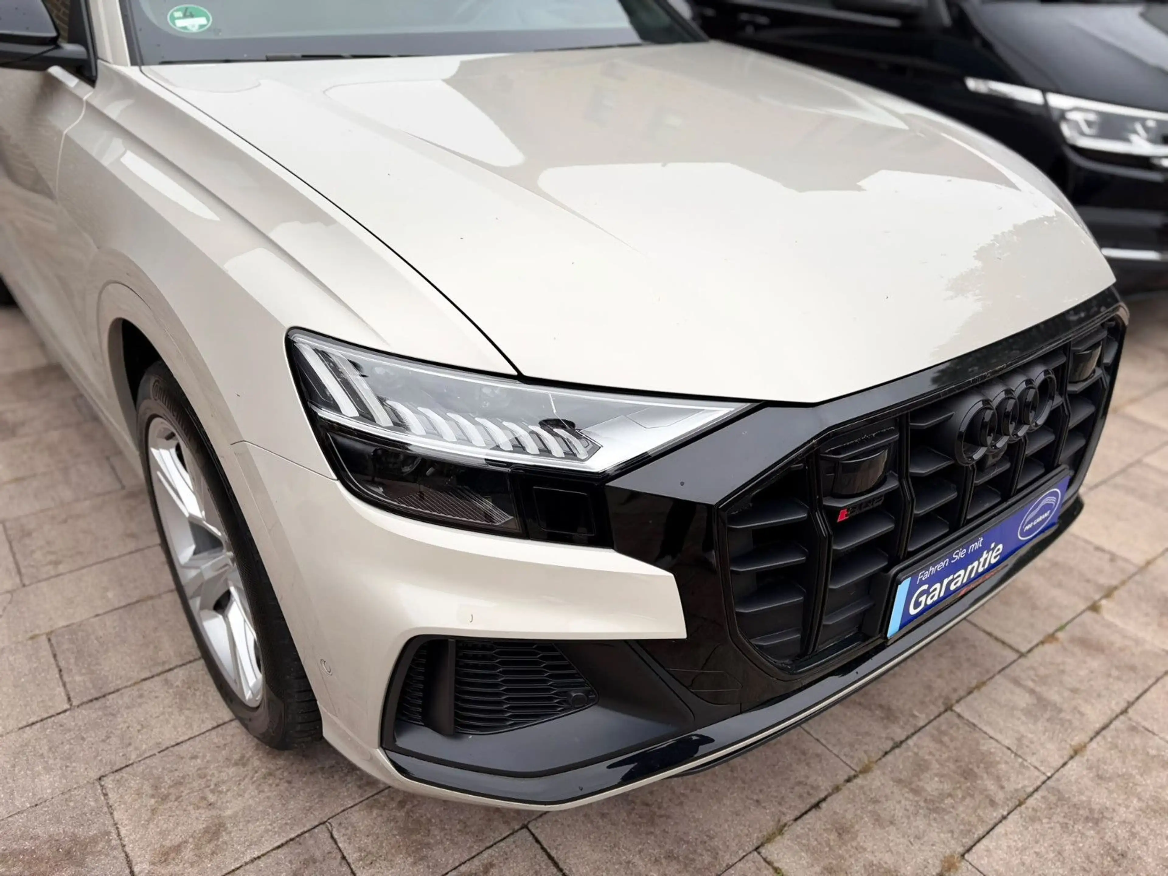 Audi SQ8 4.0 TFSI quattro — photo 6