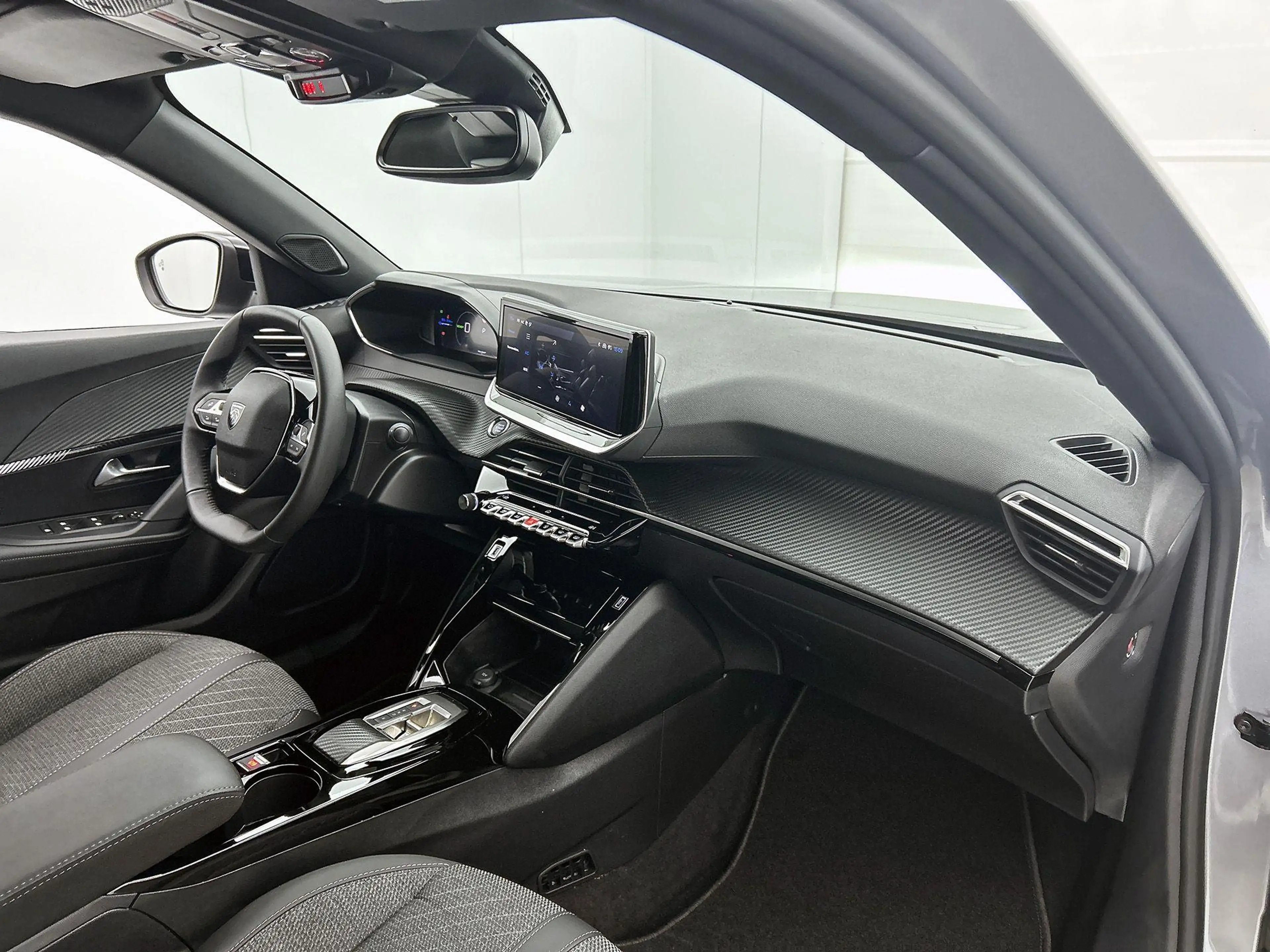 Peugeot e-2008 EV 156pk Allure Avantage 54 kWh Automaat | Navigat — photo 12