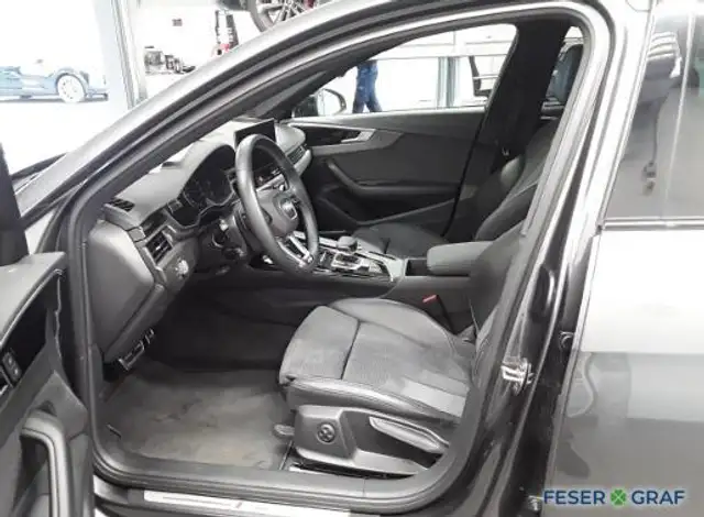 Audi A4 view 6