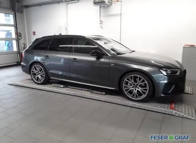 Audi A4 view 5