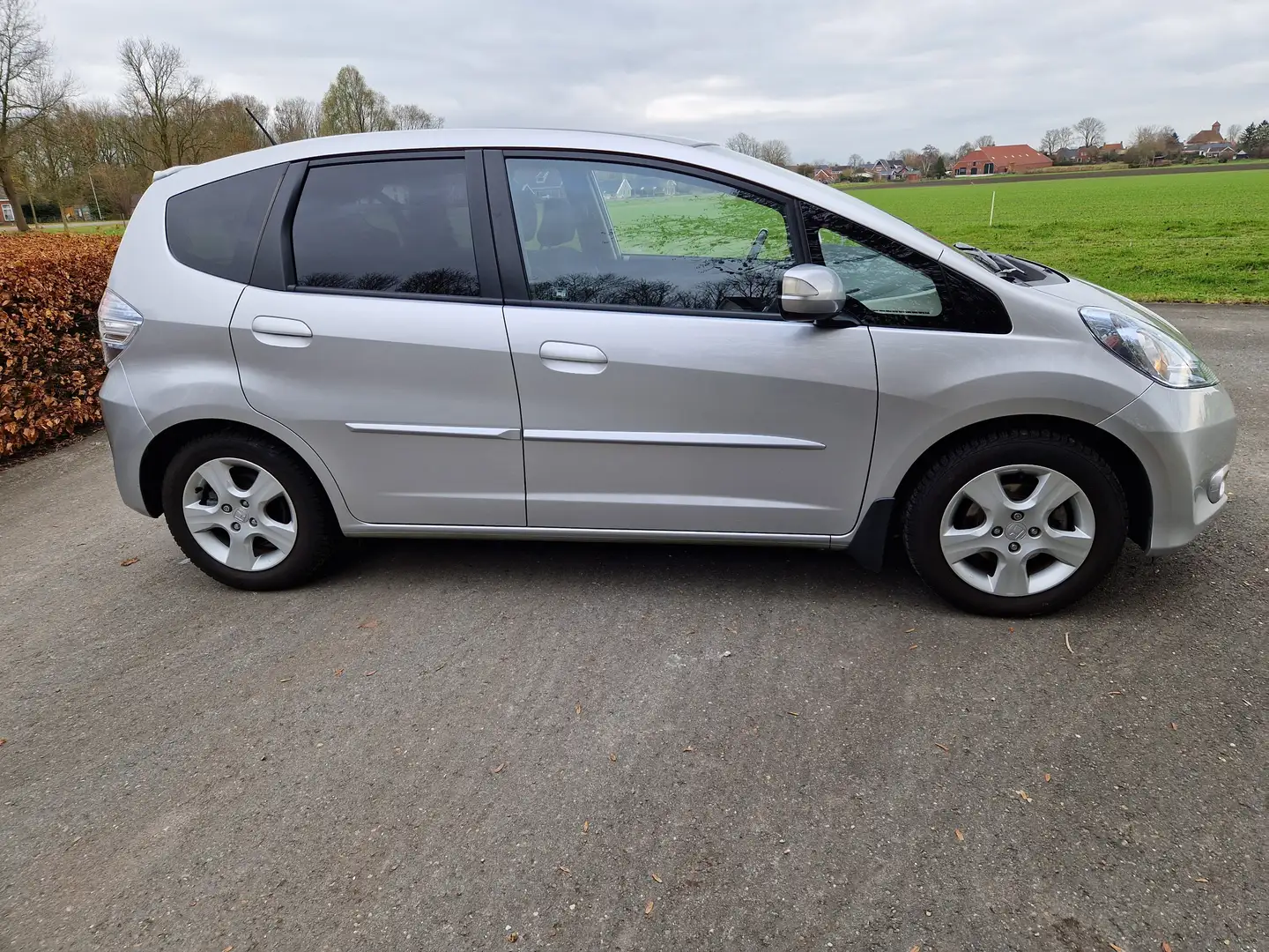 Honda Jazz Jazz 1.4 Elegance hybrid  automaat nieuwstaat Zilver - 2