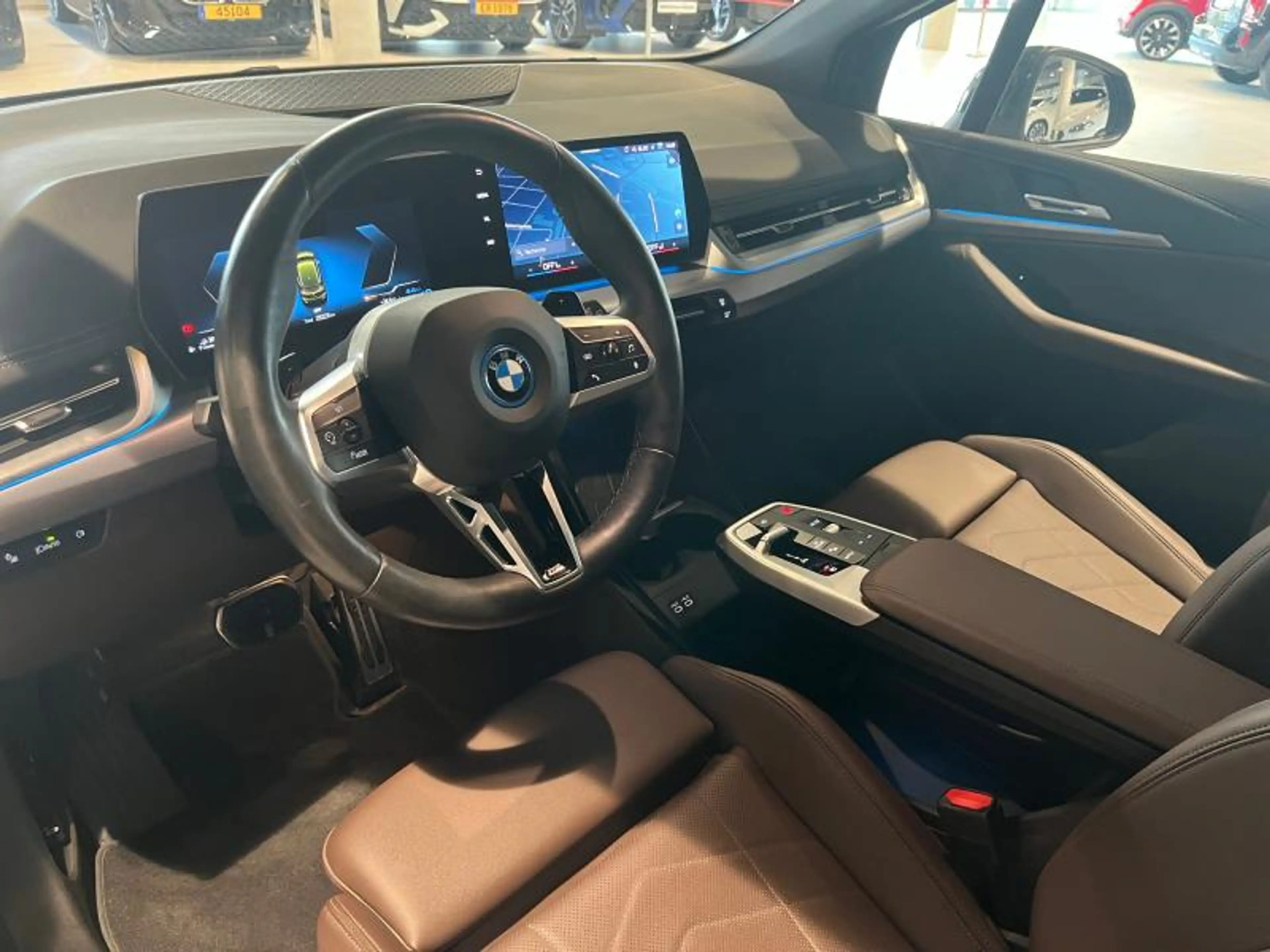 BMW 230 230e xDrive Active Tourer — photo 15