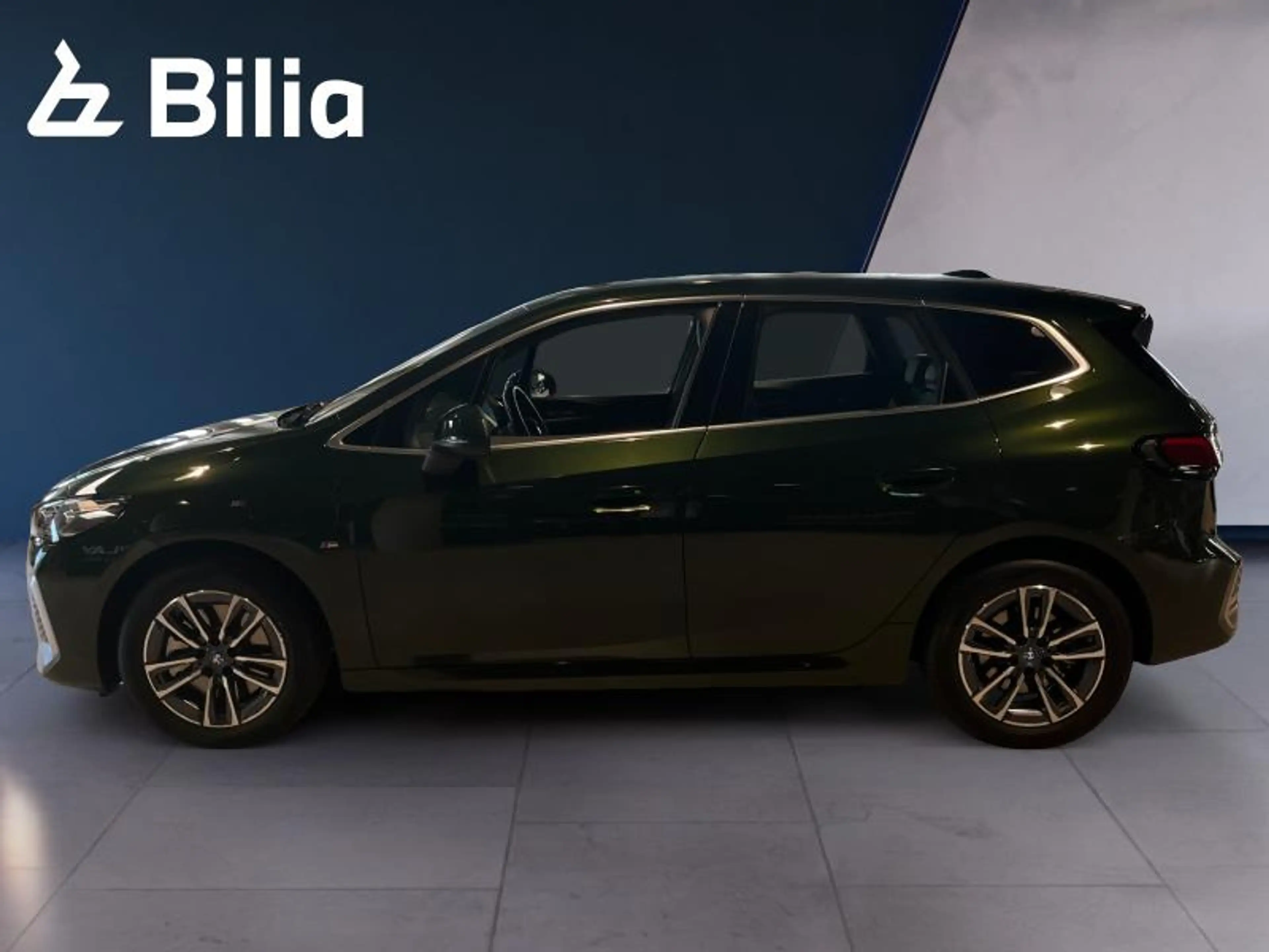 BMW 230 230e xDrive Active Tourer — photo 3