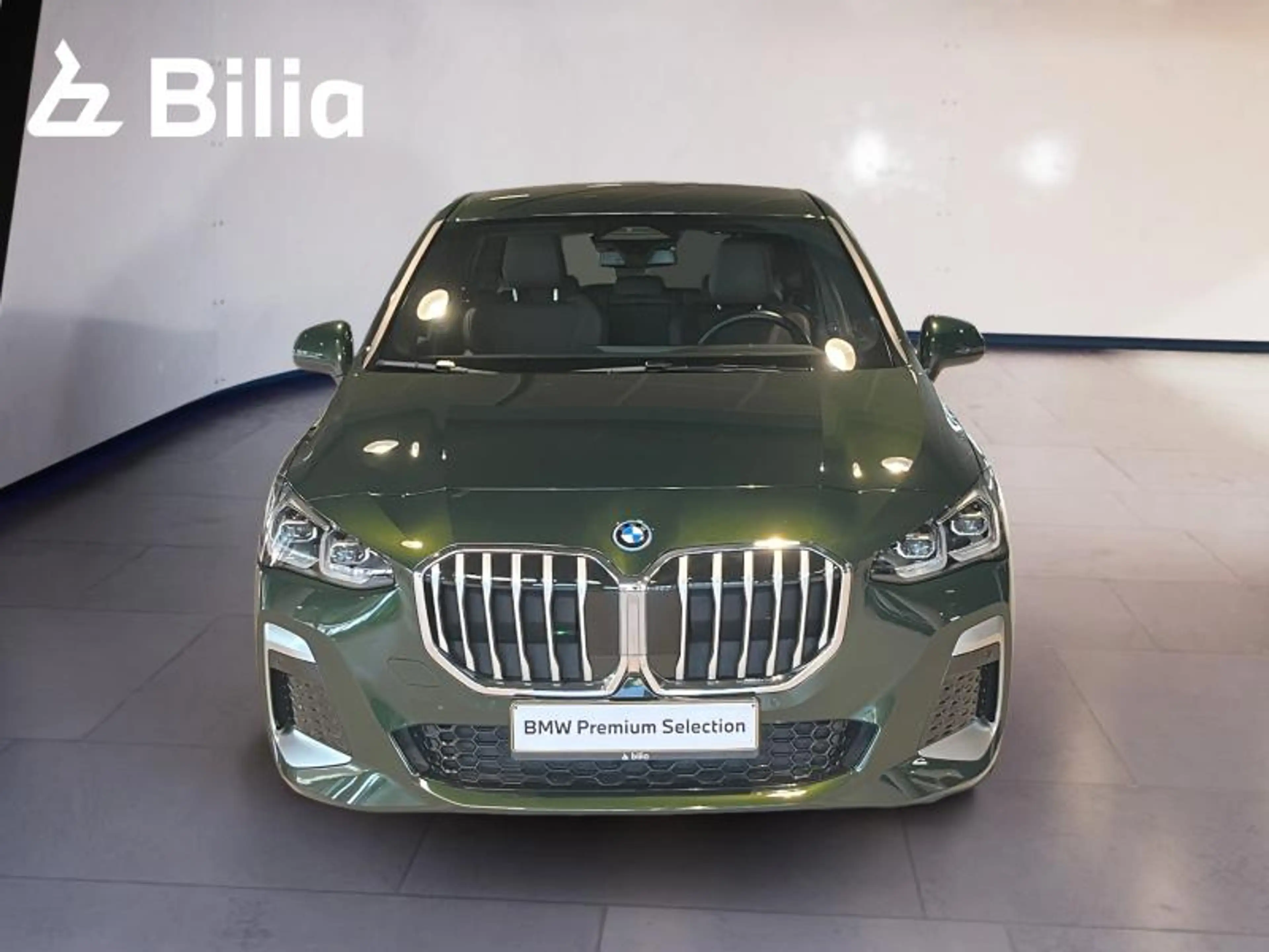 BMW 230 230e xDrive Active Tourer — photo 2