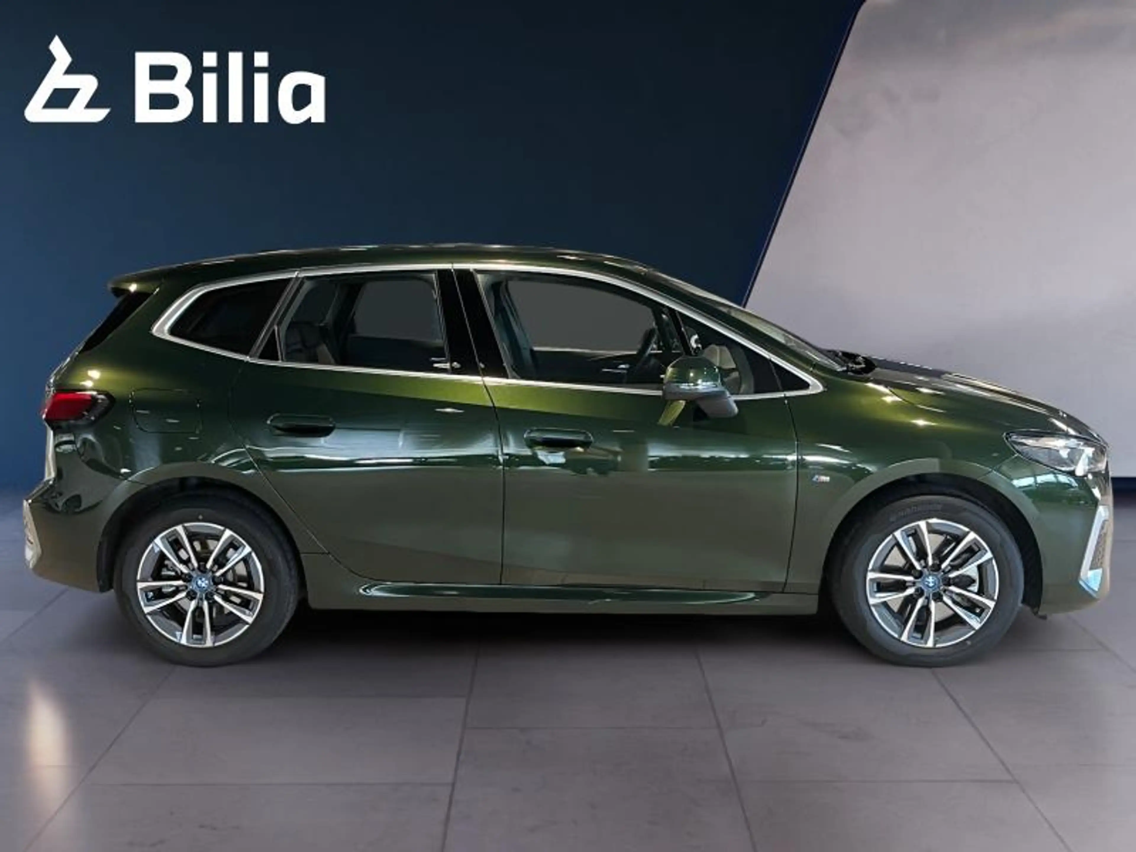 BMW 230 230e xDrive Active Tourer — photo 4
