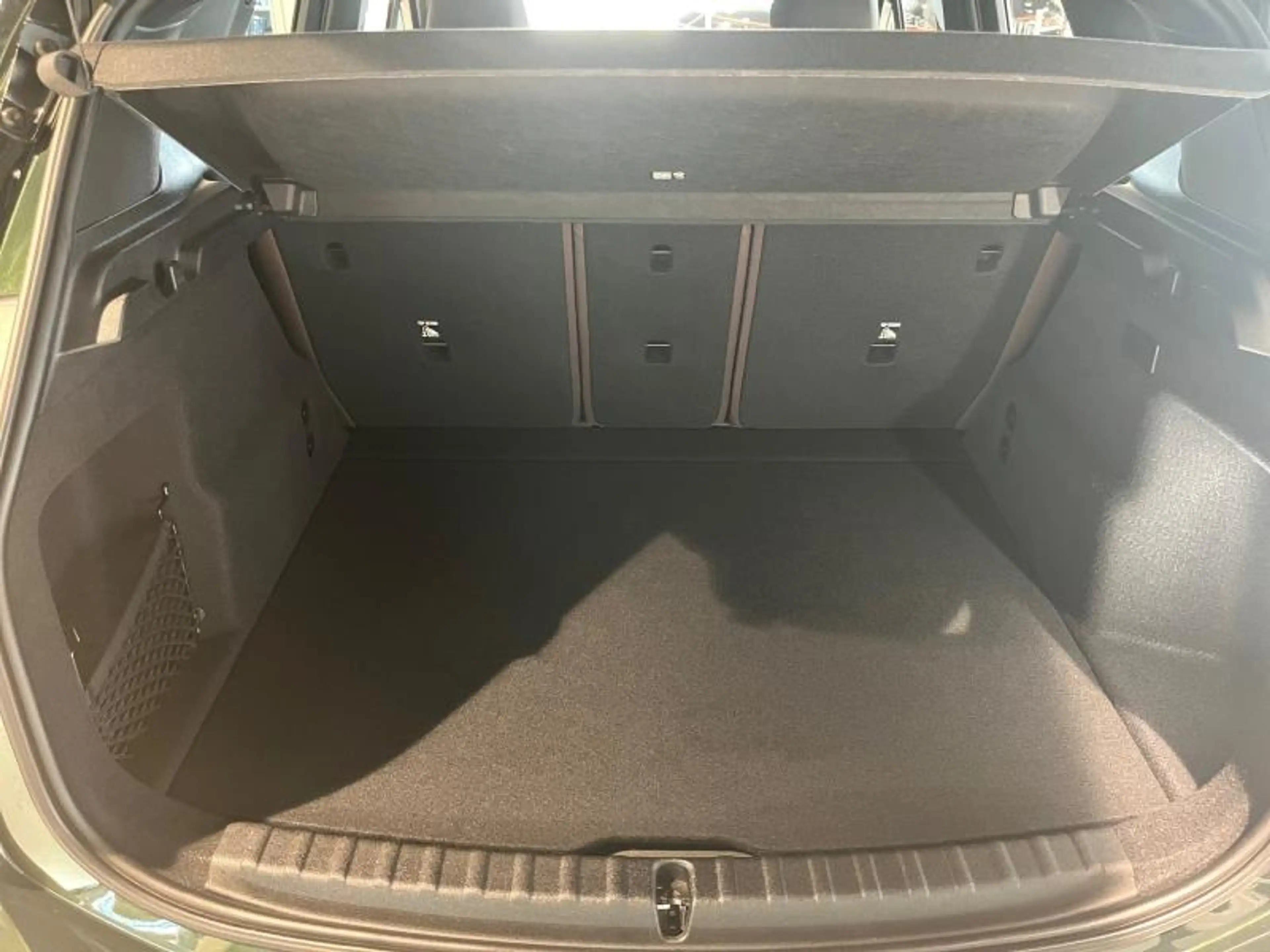BMW 230 230e xDrive Active Tourer — photo 12