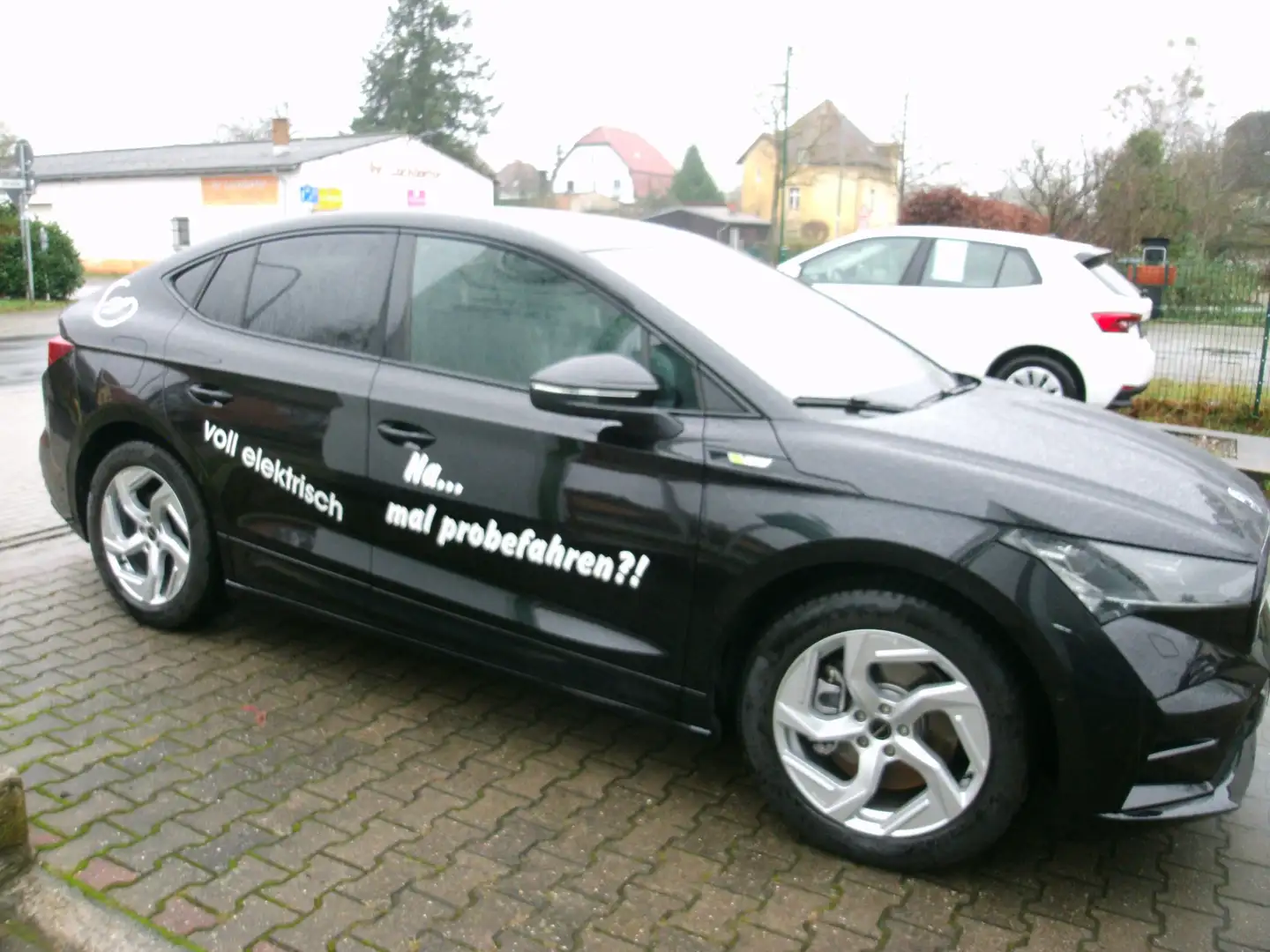 Skoda Enyaq RS Lounge Schwarz - 2
