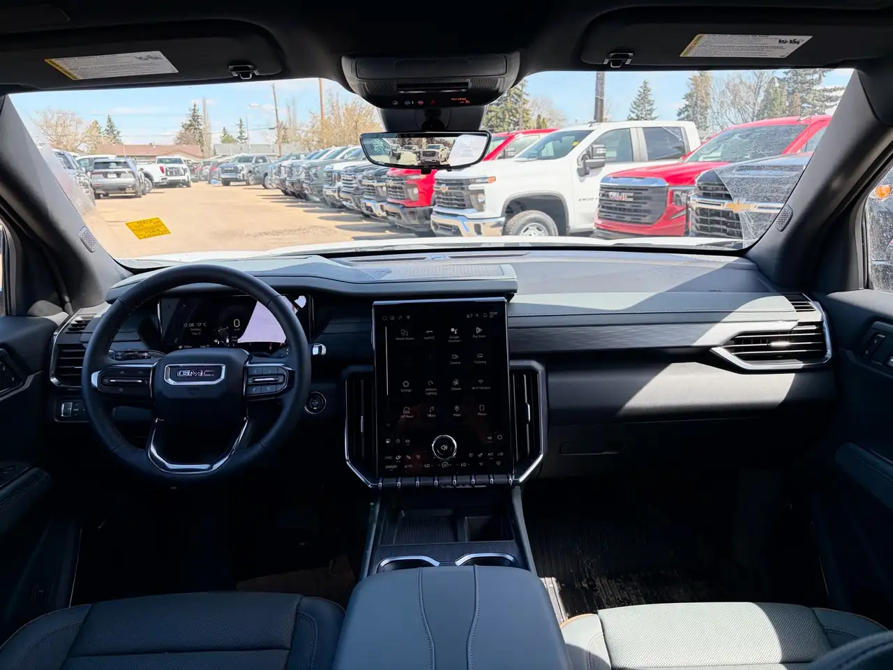 GMC Acadia снимка GMC Acadia