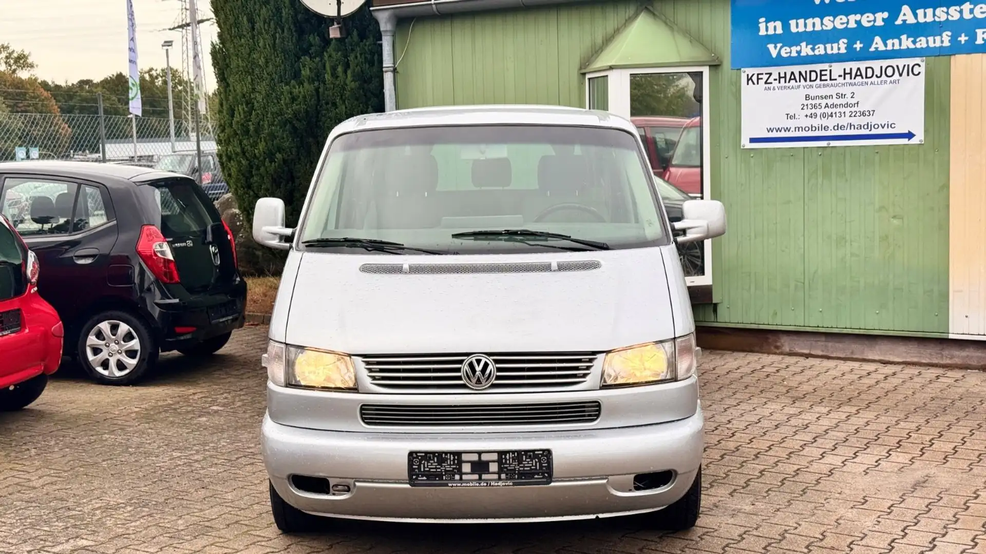Volkswagen T4 Multivan Atlantis/2,5TDI/Automatik/Klimaauto/ Silber - 2