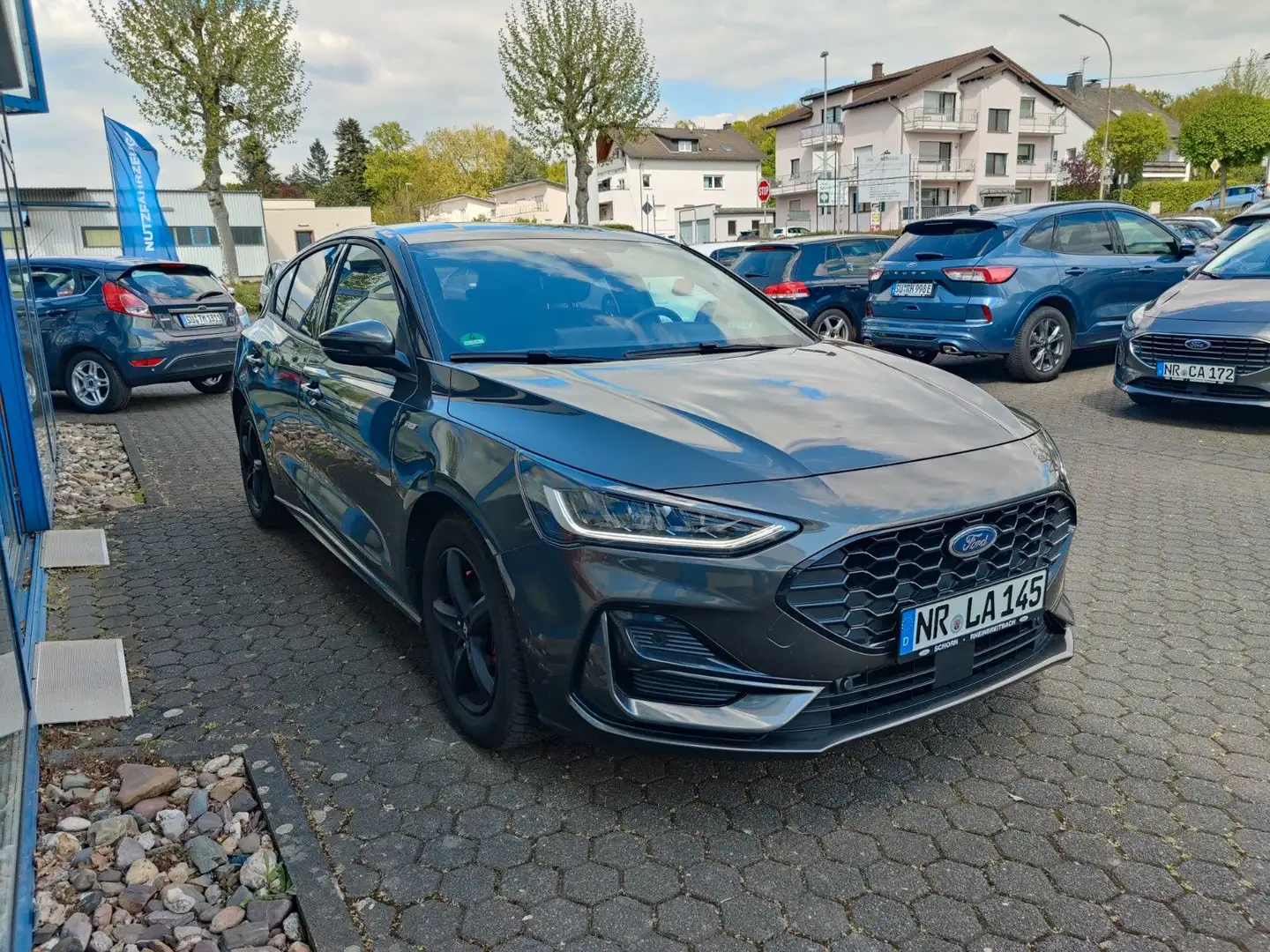 Ford Focus Lim. ST-Line X Gris - 1