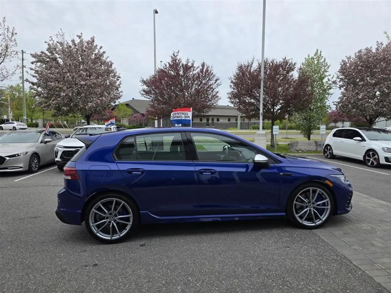 Volkswagen Golf R снимка Volkswagen Golf R