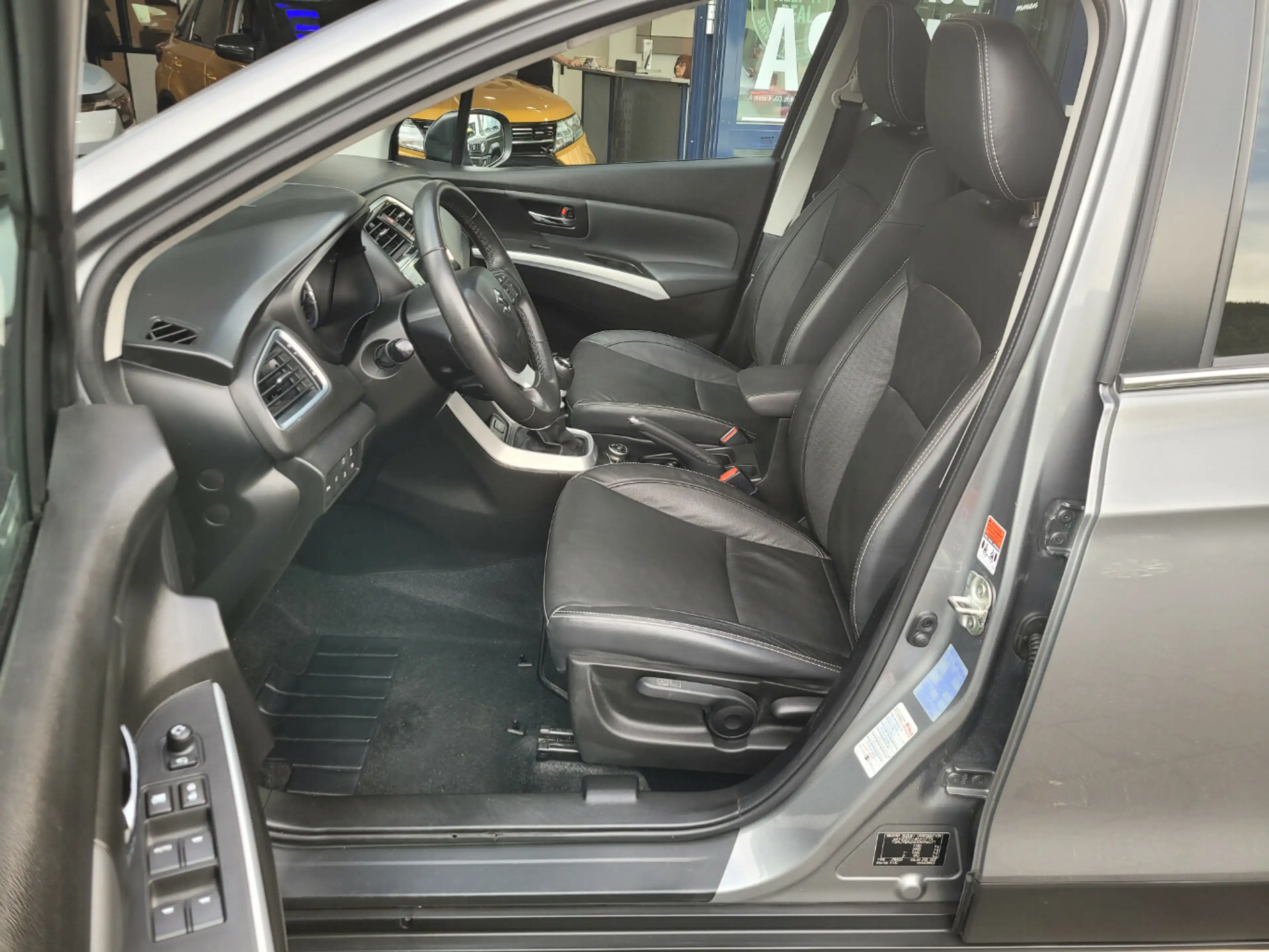 Suzuki SX4 S-Cross Comfort+ 4x4*Pano*Allwetterreifen* — photo 6