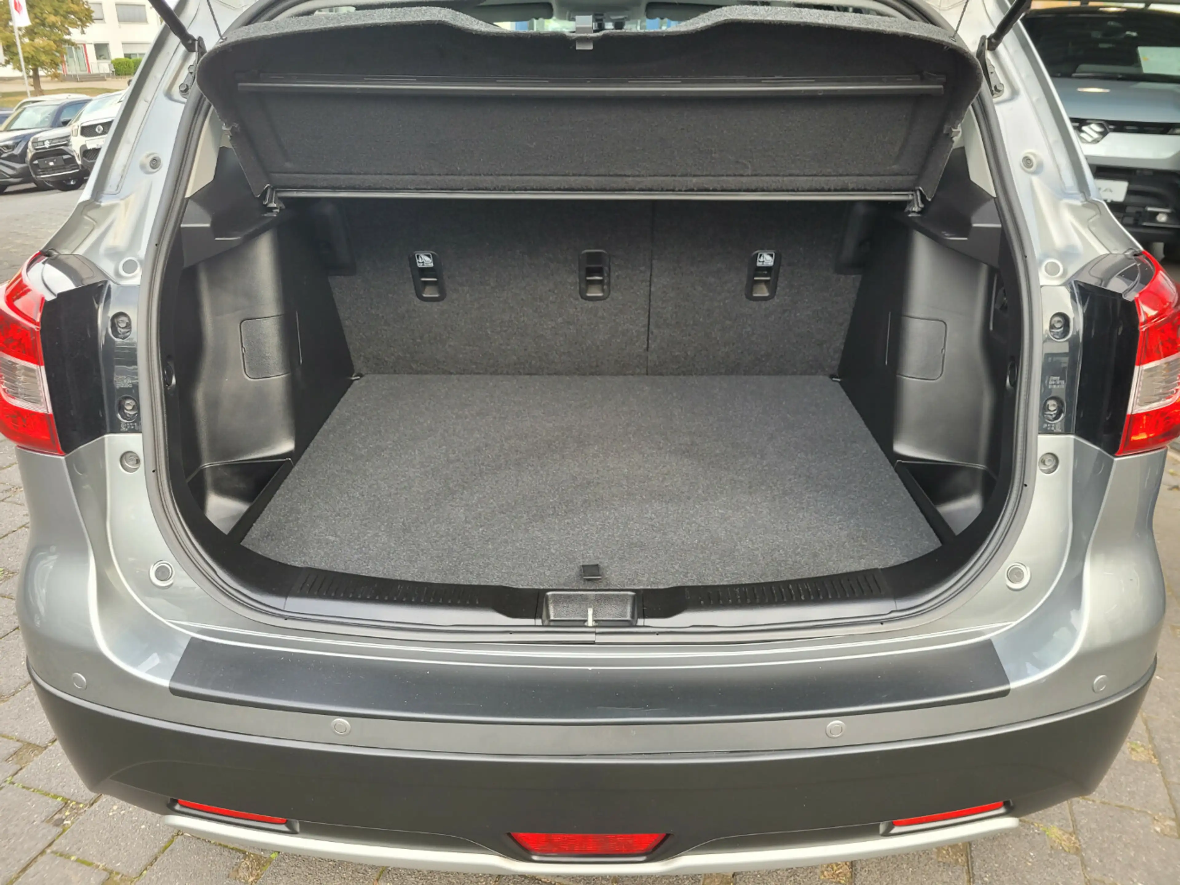 Suzuki SX4 S-Cross Comfort+ 4x4*Pano*Allwetterreifen* — photo 14
