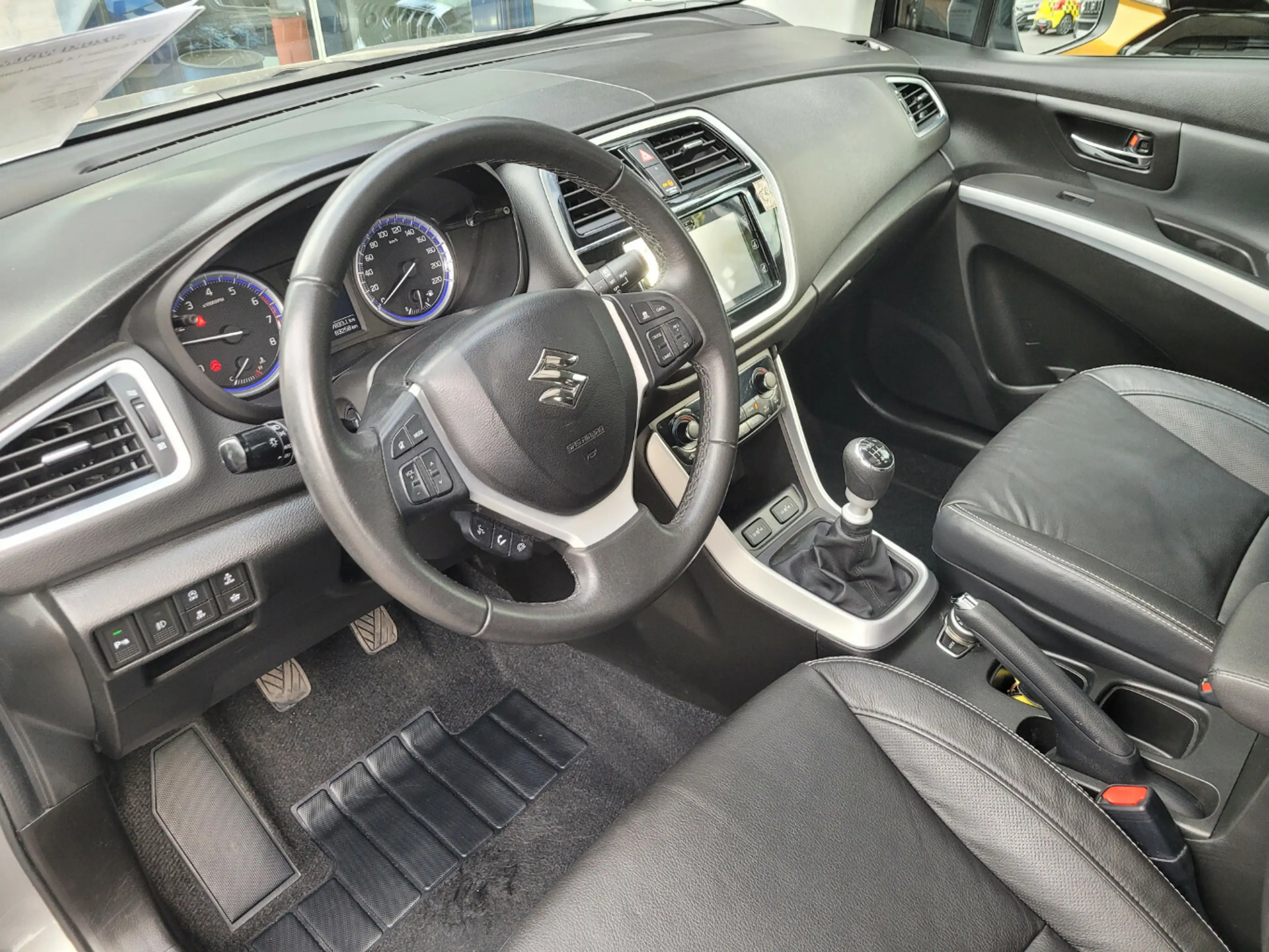 Suzuki SX4 S-Cross Comfort+ 4x4*Pano*Allwetterreifen* — photo 7