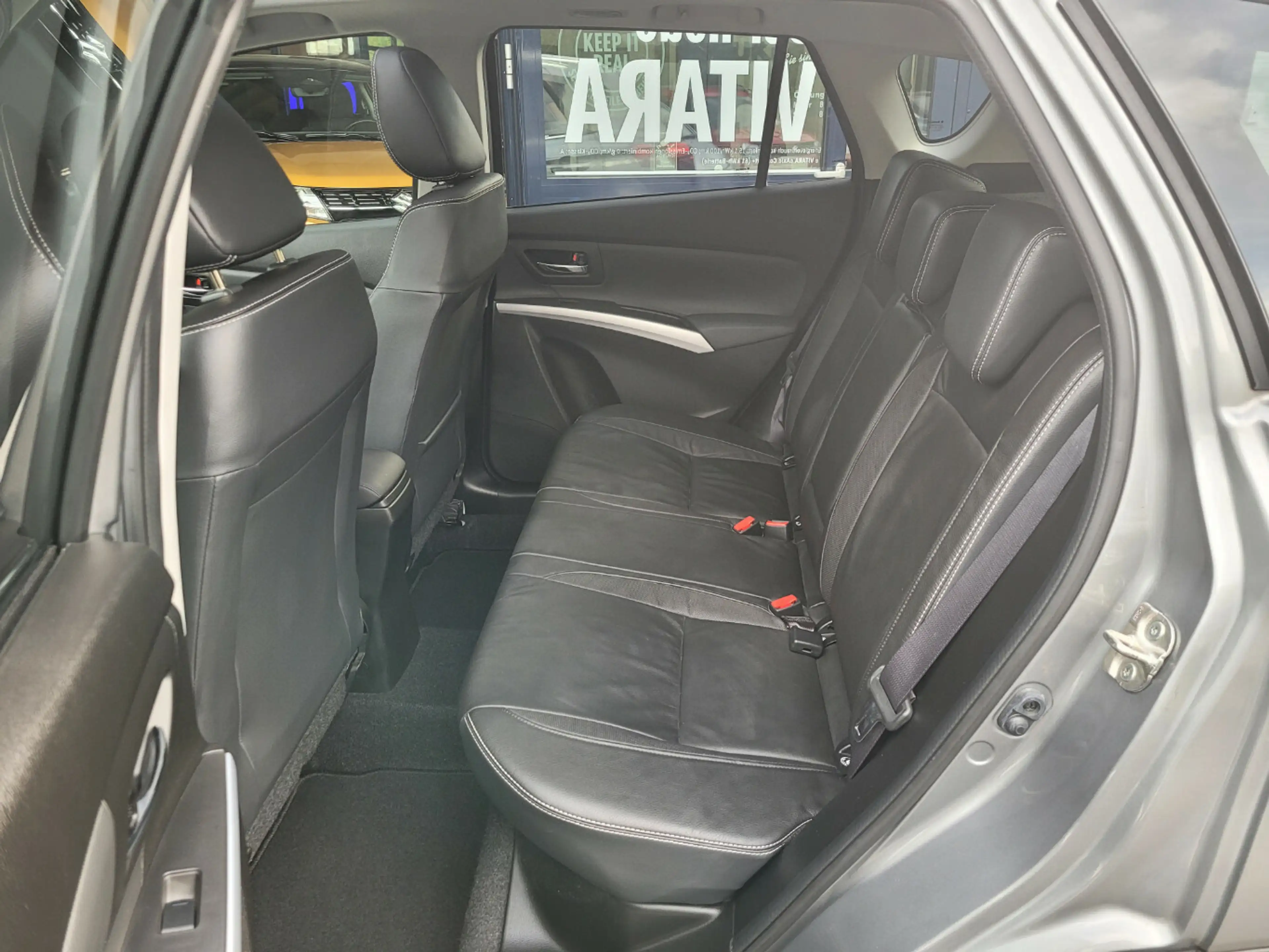 Suzuki SX4 S-Cross Comfort+ 4x4*Pano*Allwetterreifen* — photo 9