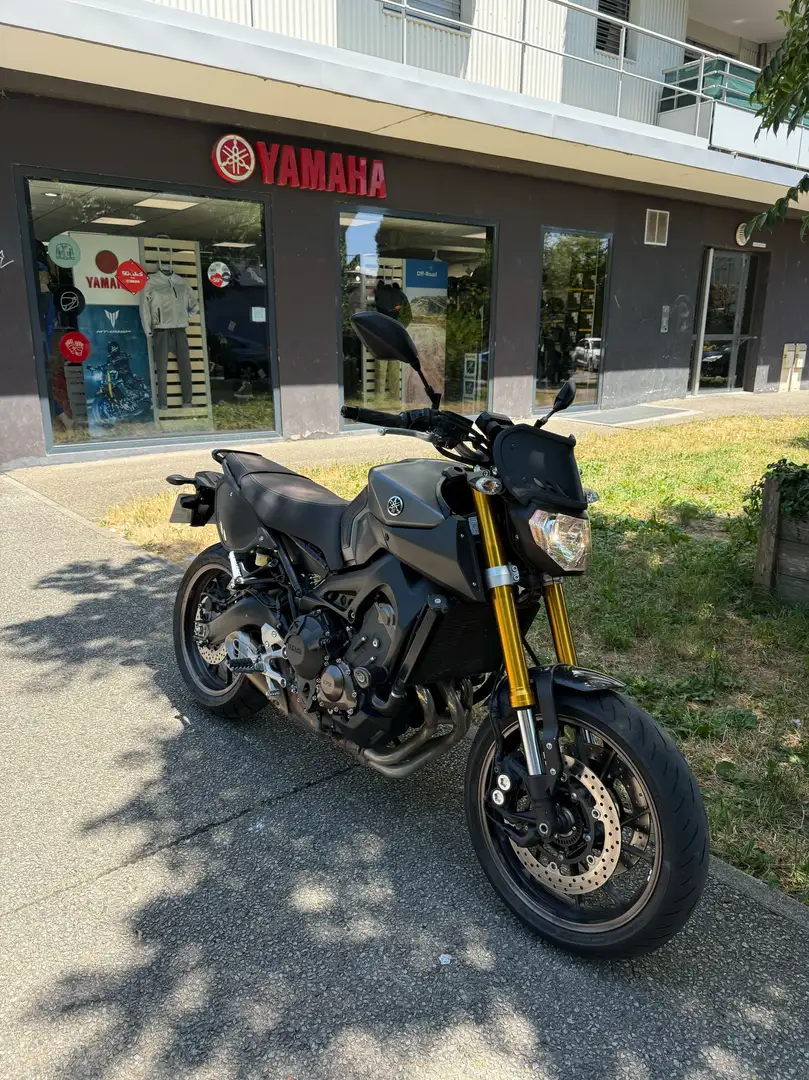 Yamaha MT-09 - 1
