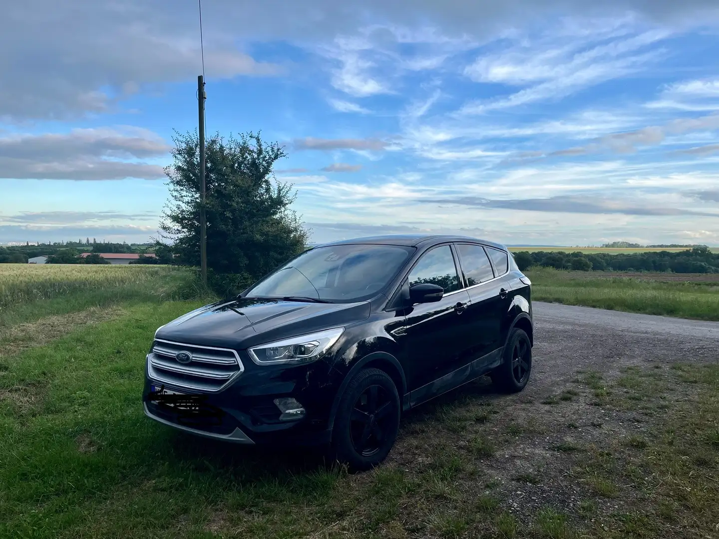 Ford Kuga 2.0 TDCi 2x4 Titanium - 1