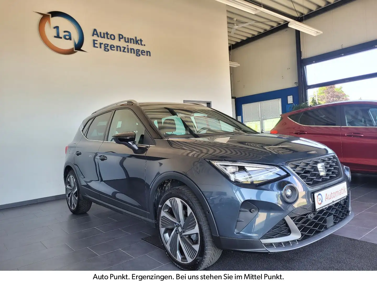 SEAT Arona 1.0 TSI Autom. FR m. Navi/Kamera/AHK Grau - 1