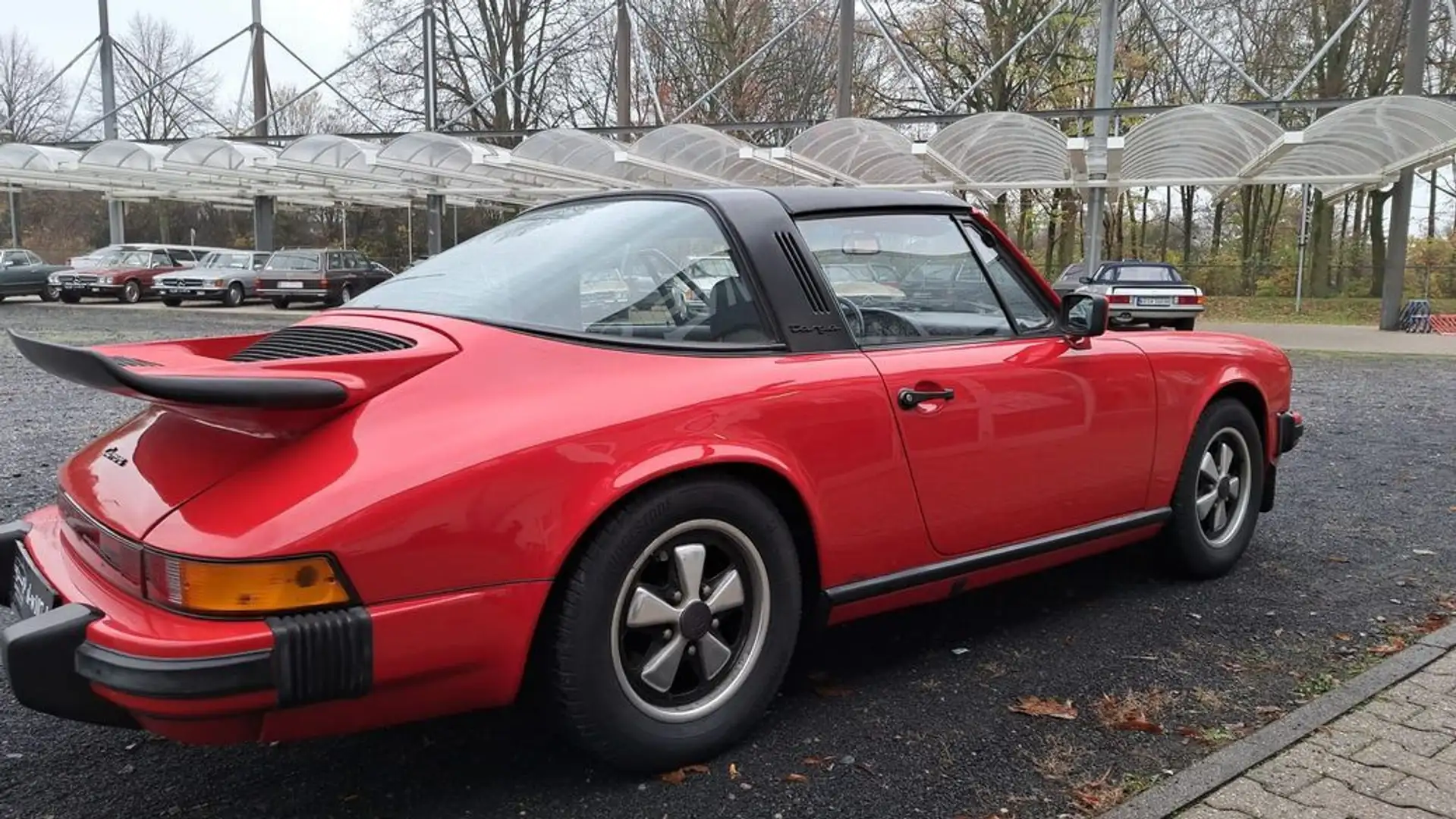 Porsche 911 Targa Deutsch mit Historie Lesen Rouge - 2